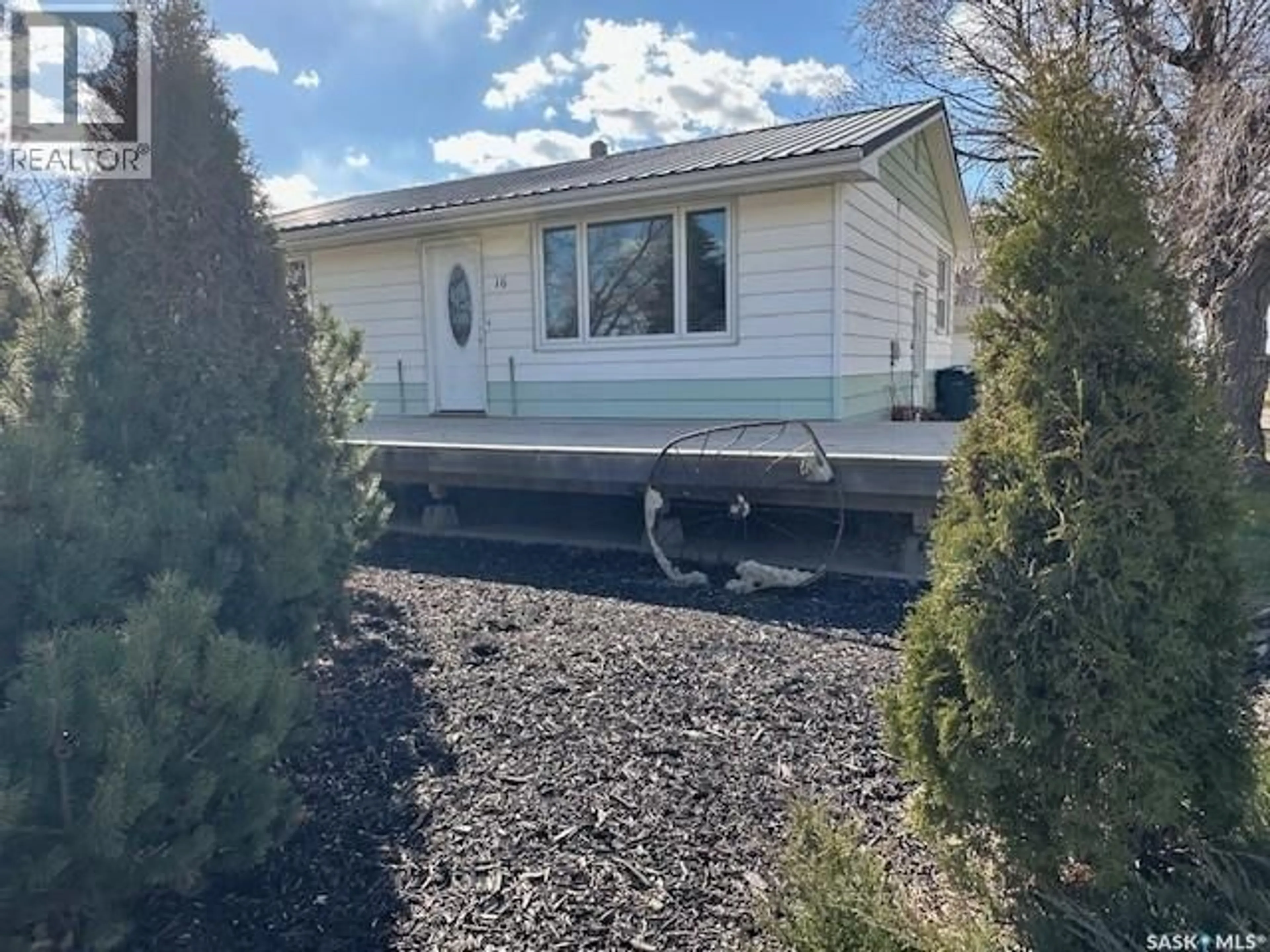 Home with vinyl exterior material, unknown for 16 MCCULLOCH STREET, Fillmore Saskatchewan S0G1N0