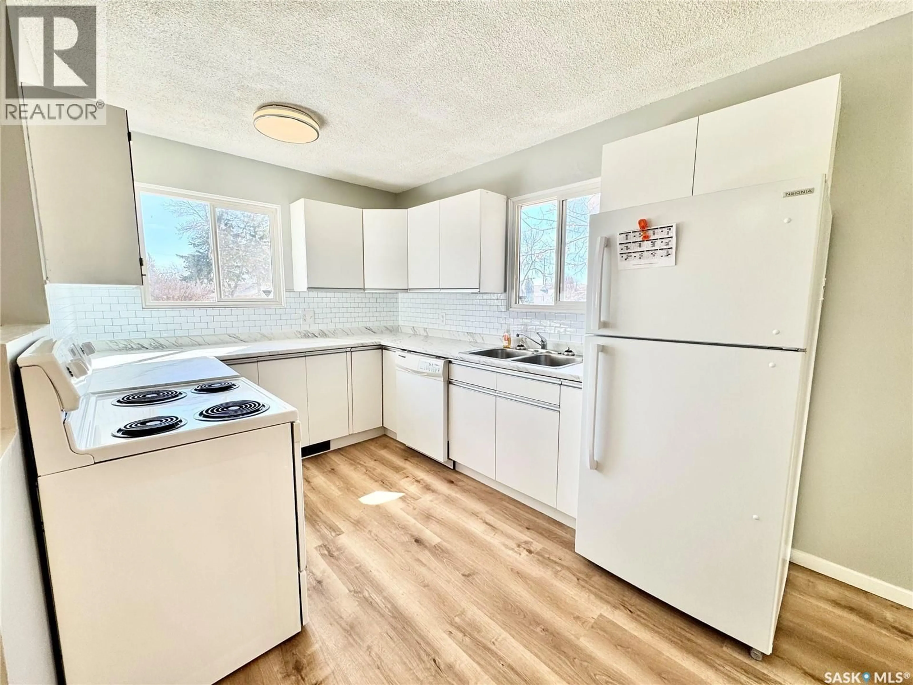 Standard kitchen, unknown for 624 7TH STREET, Prince Albert Saskatchewan S6V0S8
