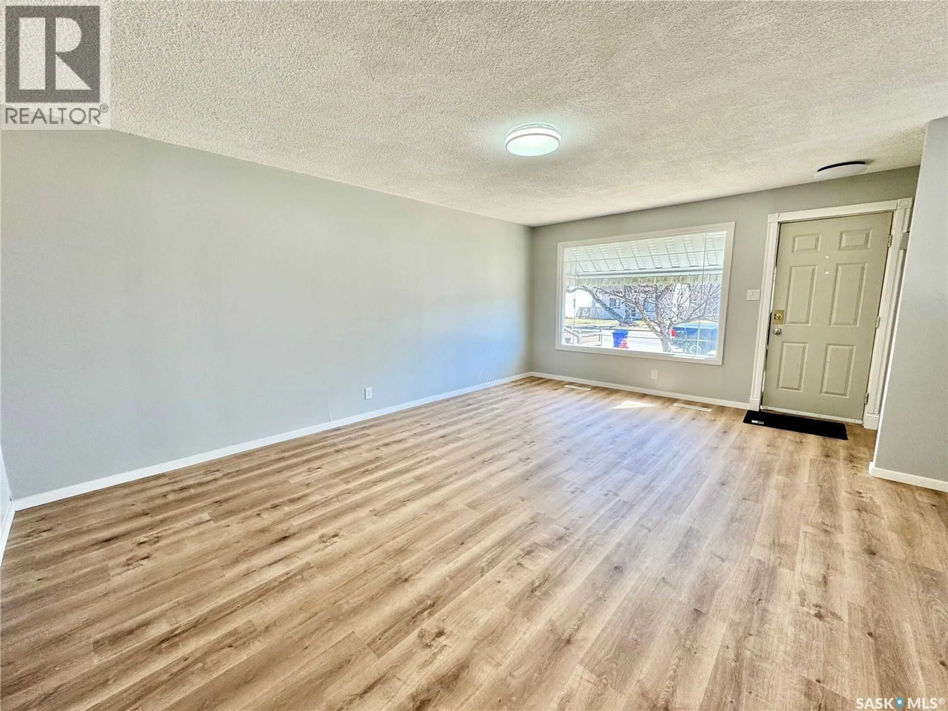 A pic of a room for 624 7TH STREET, Prince Albert Saskatchewan S6V0S8