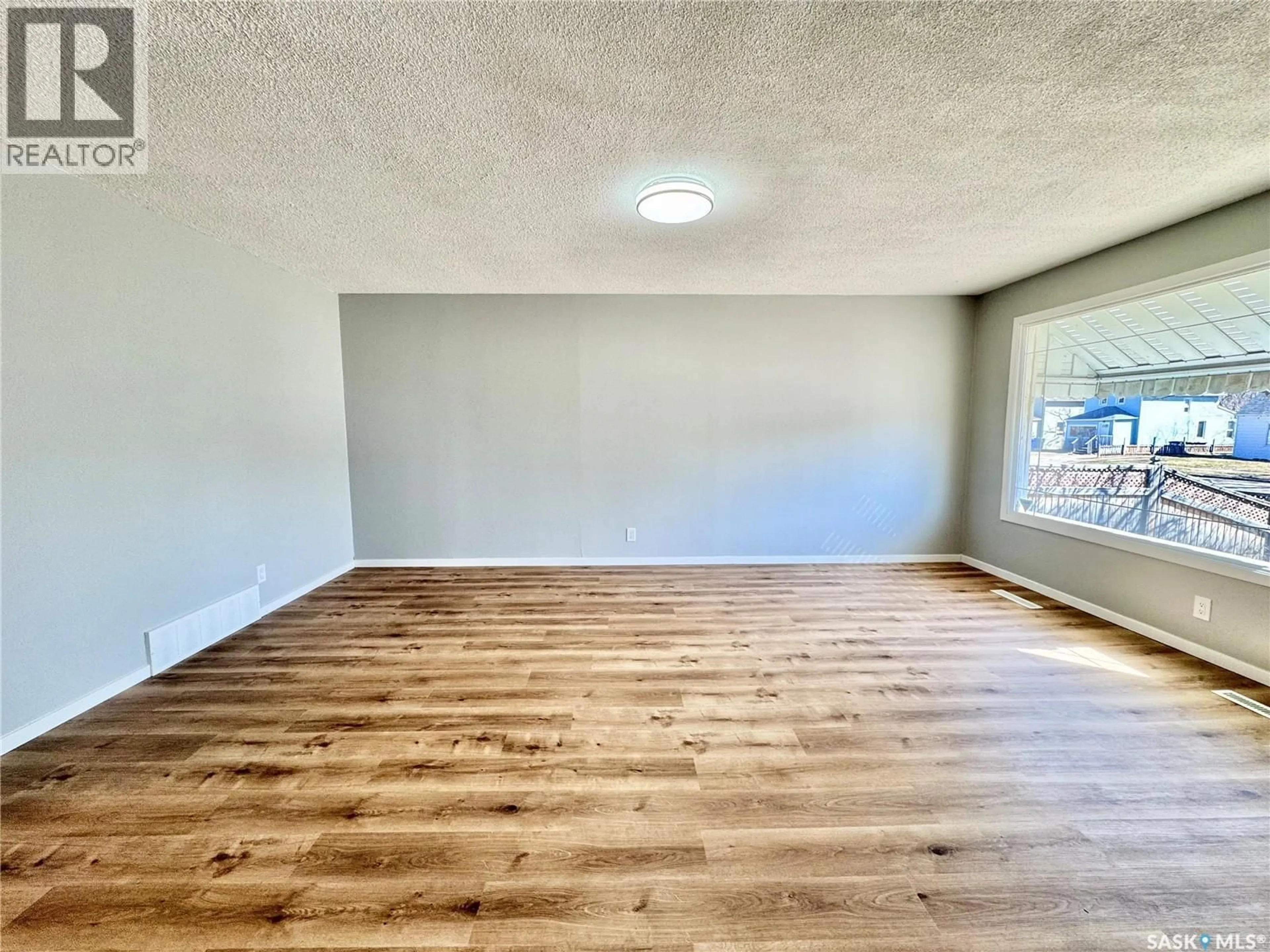 A pic of a room for 624 7TH STREET, Prince Albert Saskatchewan S6V0S8