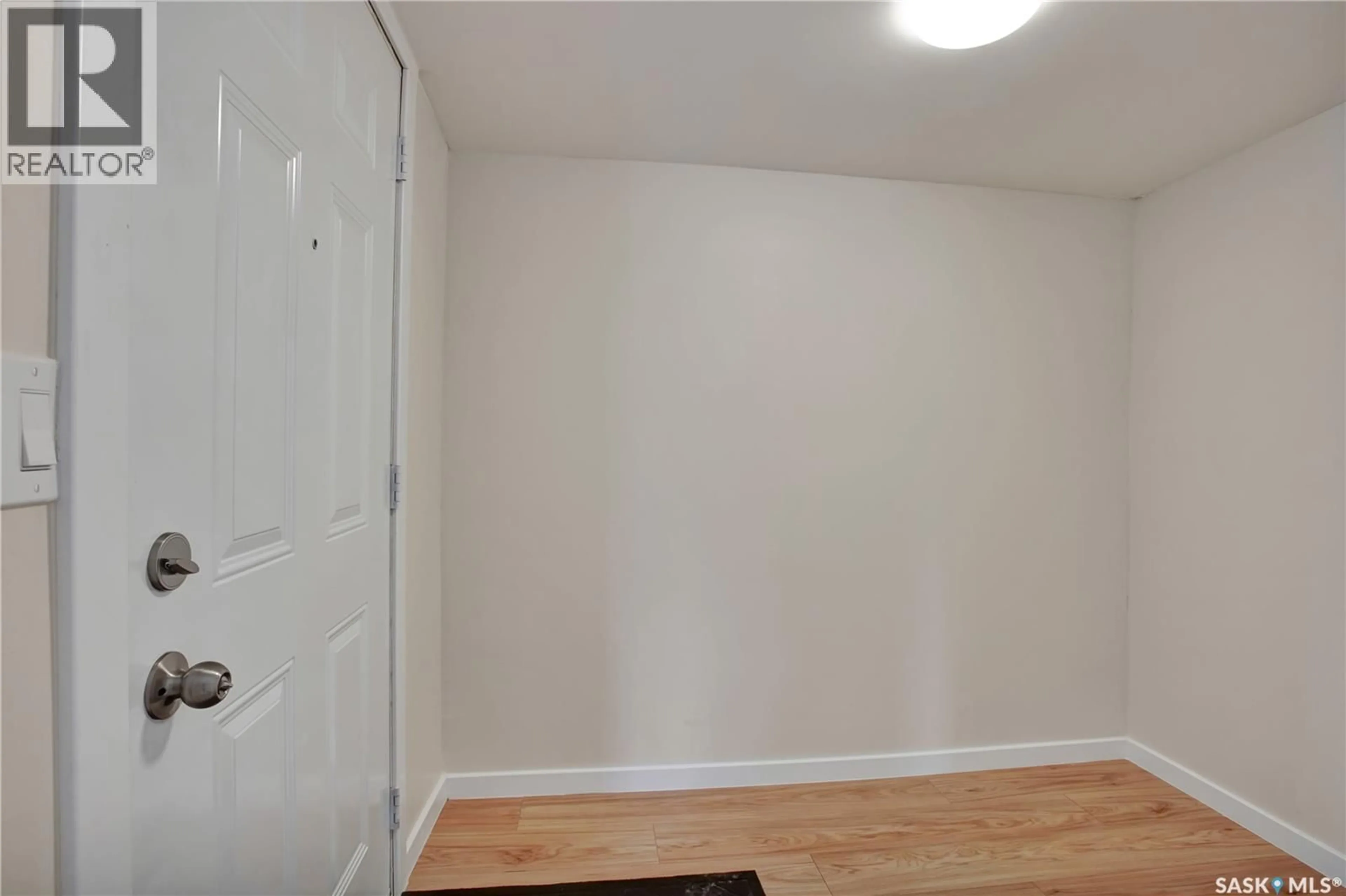 A pic of a room for 7 321 DUNLOP STREET, Saskatoon Saskatchewan S7N2P7