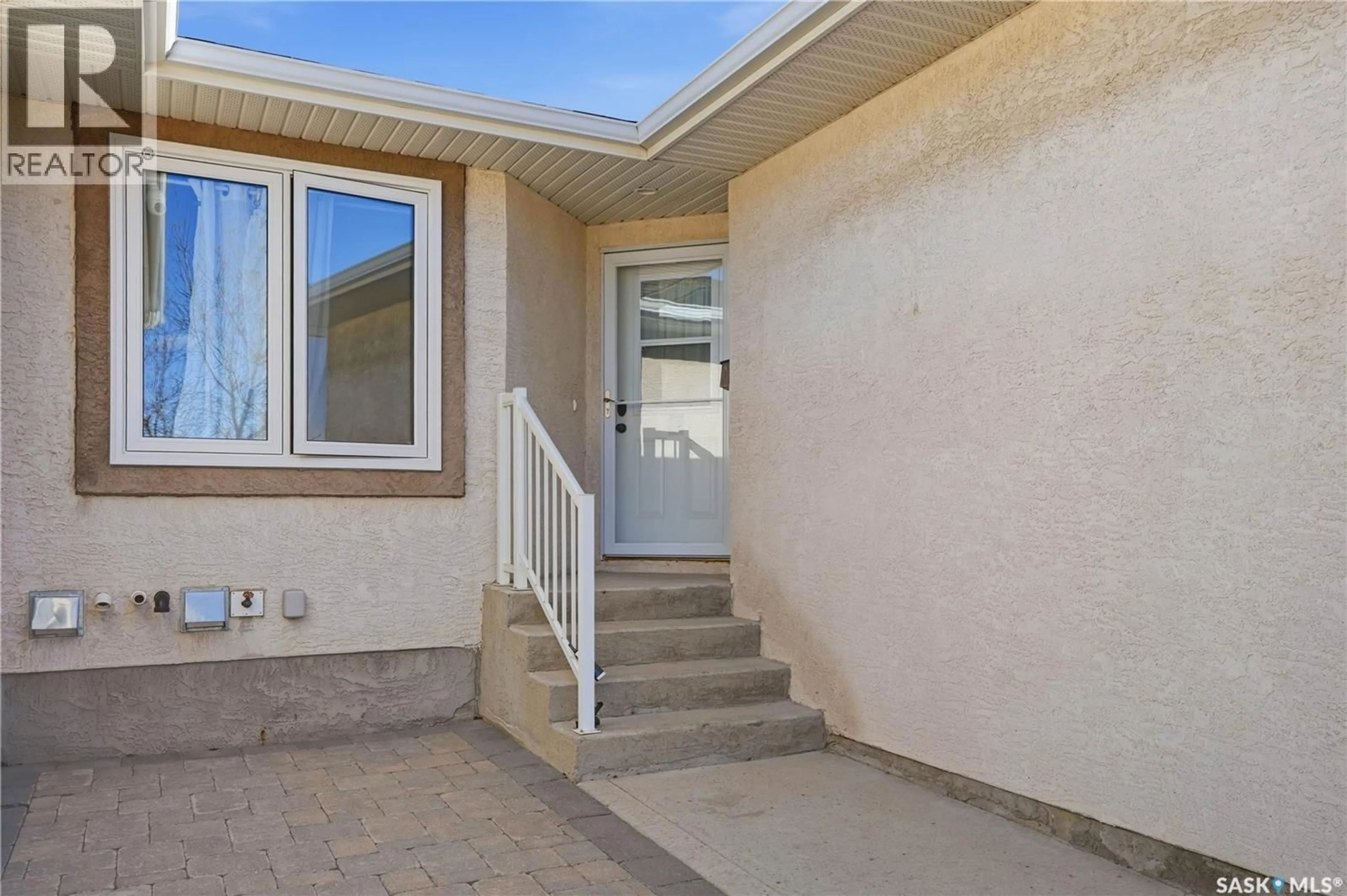 Indoor entryway for 4101 - 19 PRESTON CRESCENT, Regina Saskatchewan S4X0G3