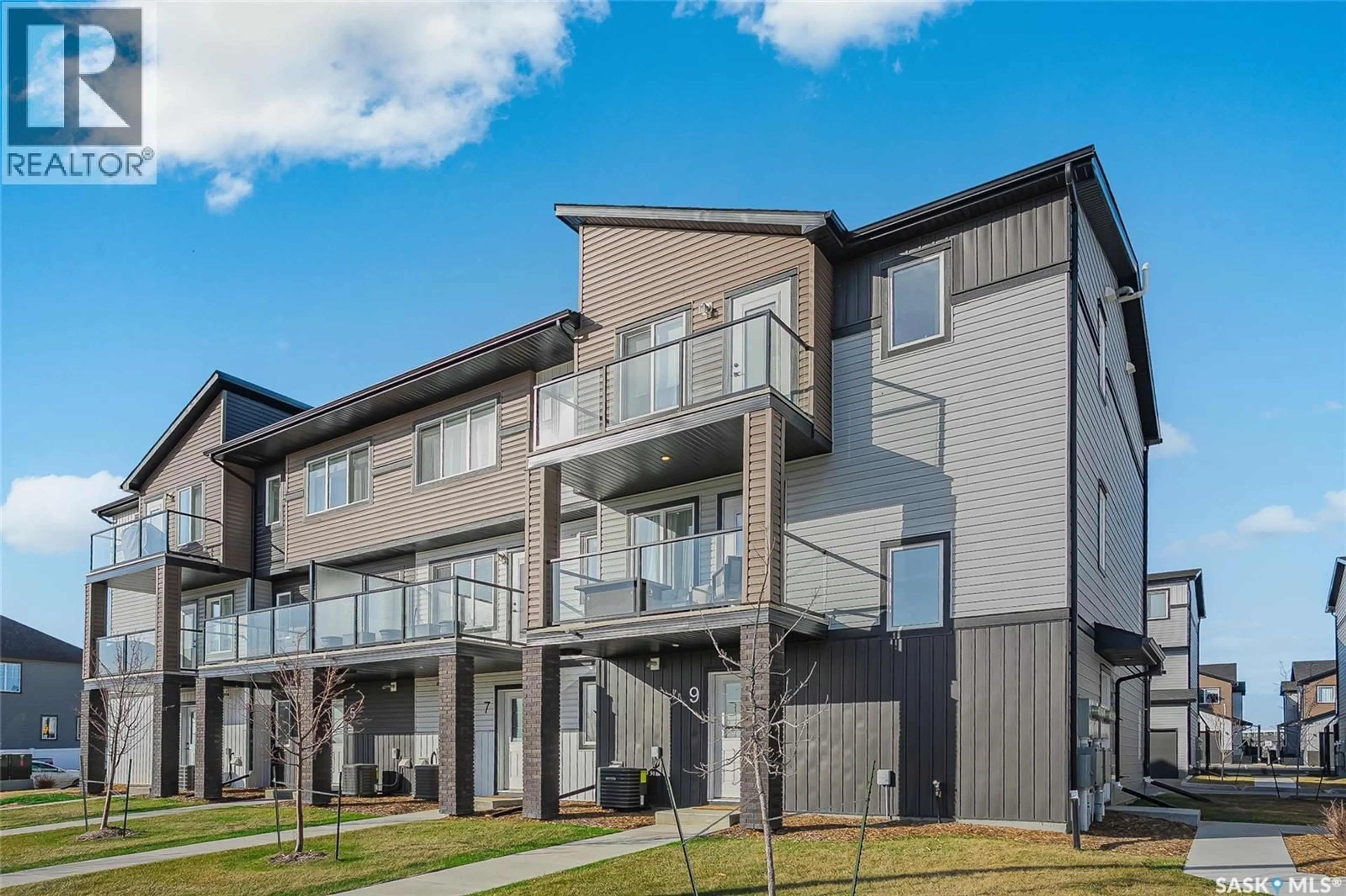 Unknown for 9 651 DUBOIS CRESCENT, Saskatoon Saskatchewan S7V0R3