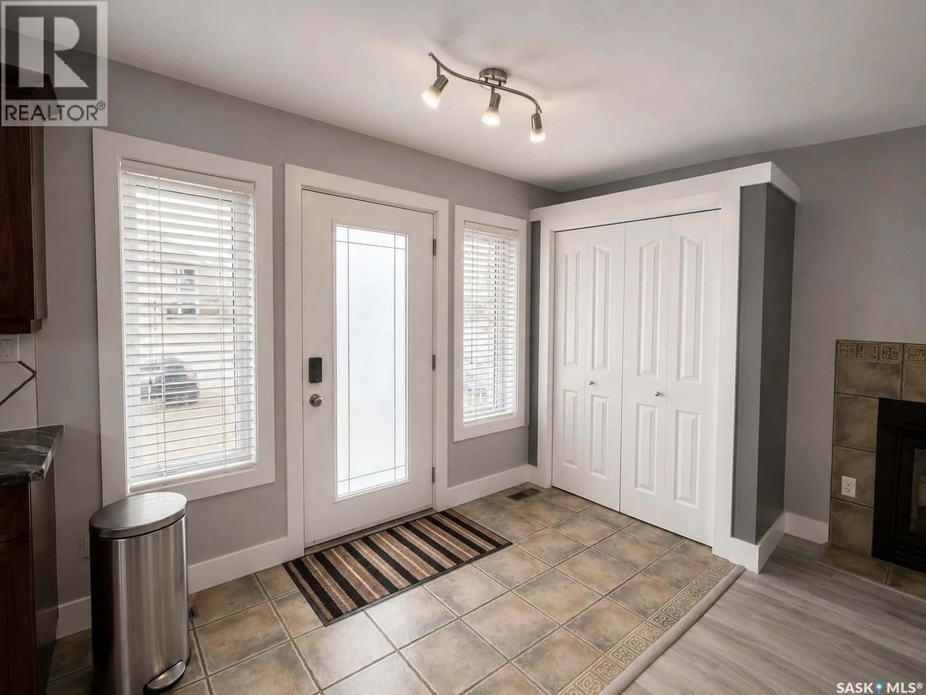 Indoor entryway for 219 CRAWFORD AVENUE, Melfort Saskatchewan S0E1A0
