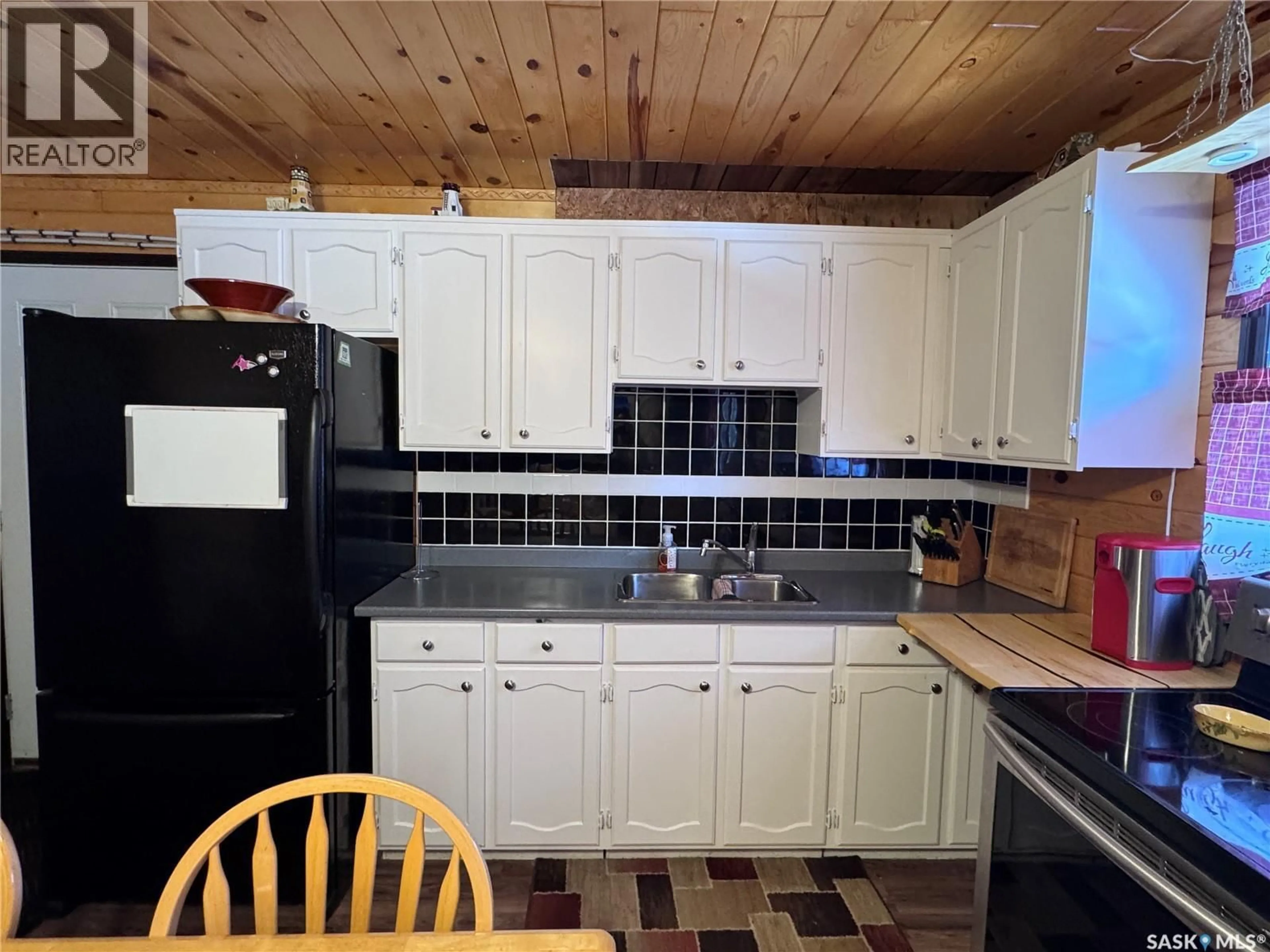 Standard kitchen, unknown for 2 ERMINE PLACE, Weyakwin Saskatchewan S0J0E3