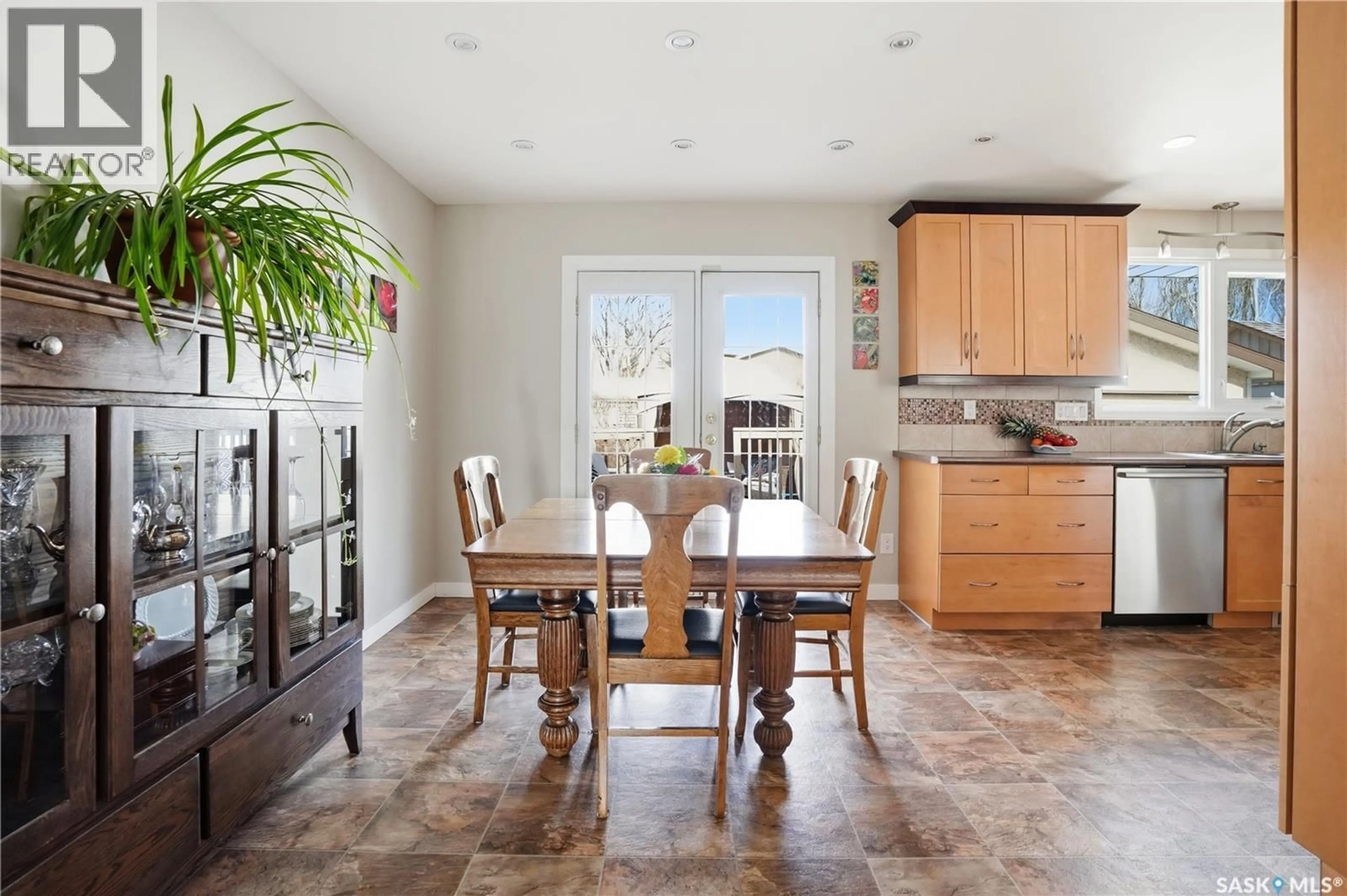 Open concept kitchen, ceramic/tile floor for 11 NORWOOD CRESCENT, Regina Saskatchewan S4R0A2