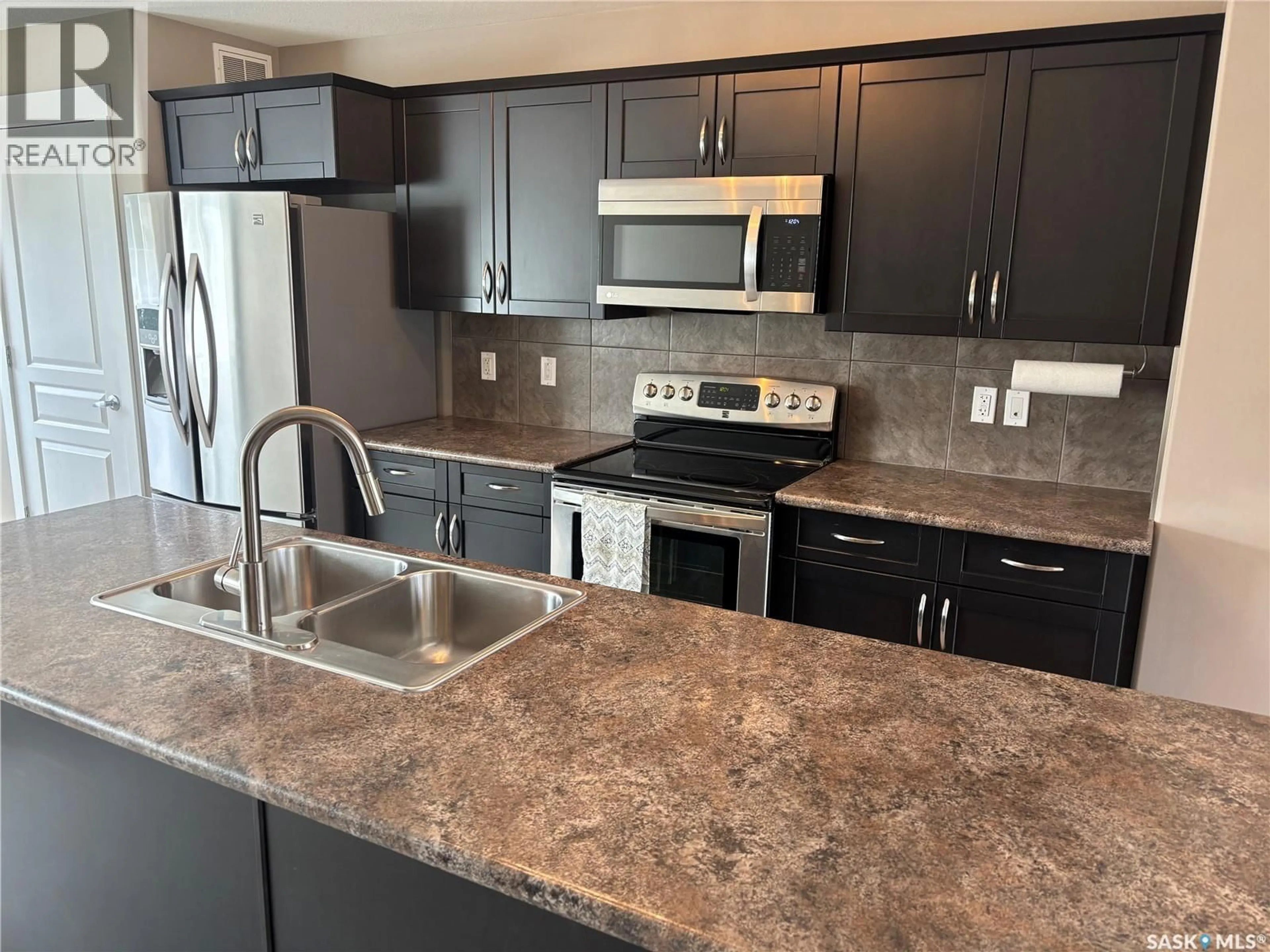 Standard kitchen, unknown for E - 4501 GREEN POPLAR LANE, Regina Saskatchewan S4V3A5