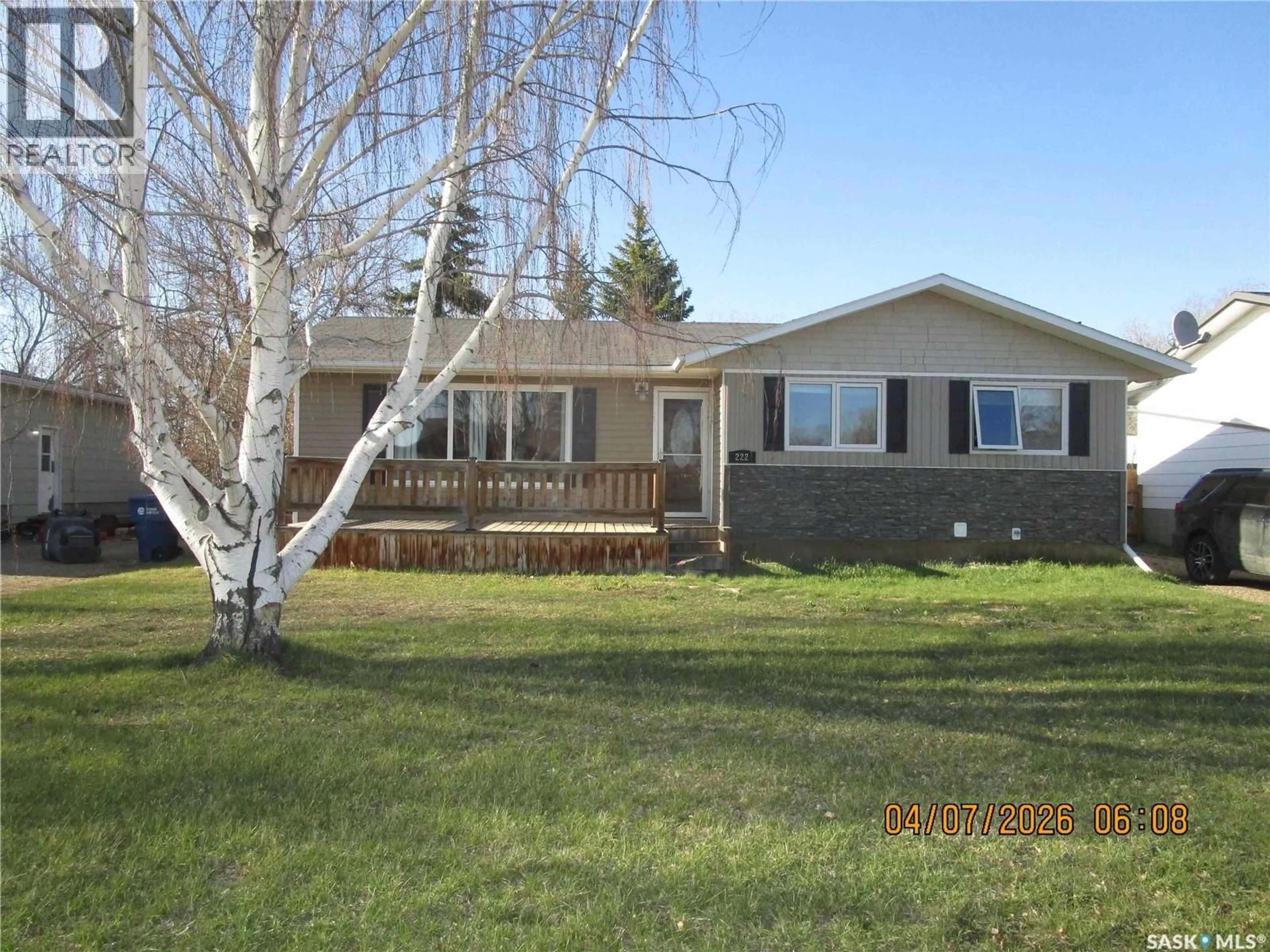 Home with vinyl exterior material, unknown for 222 WESTVIEW DRIVE, Coronach Saskatchewan S0H0Z0