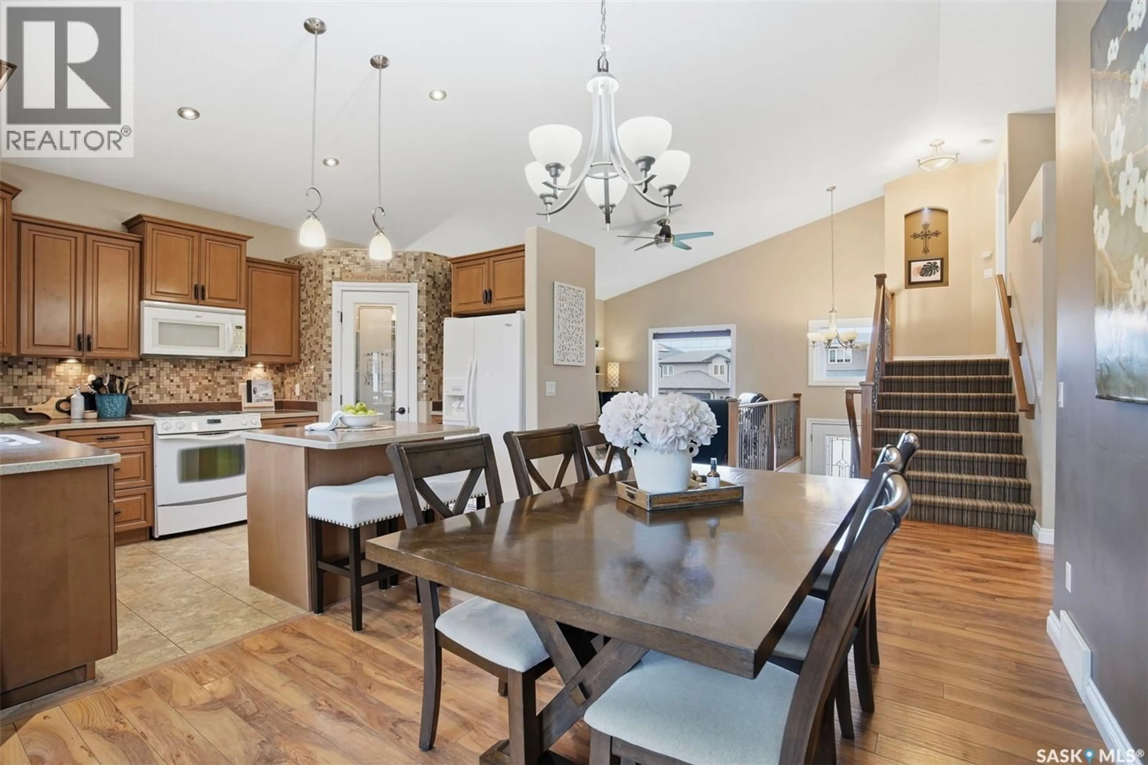 Open concept kitchen, unknown for 139 PULLES CRESCENT, Saskatoon Saskatchewan S7R0B4