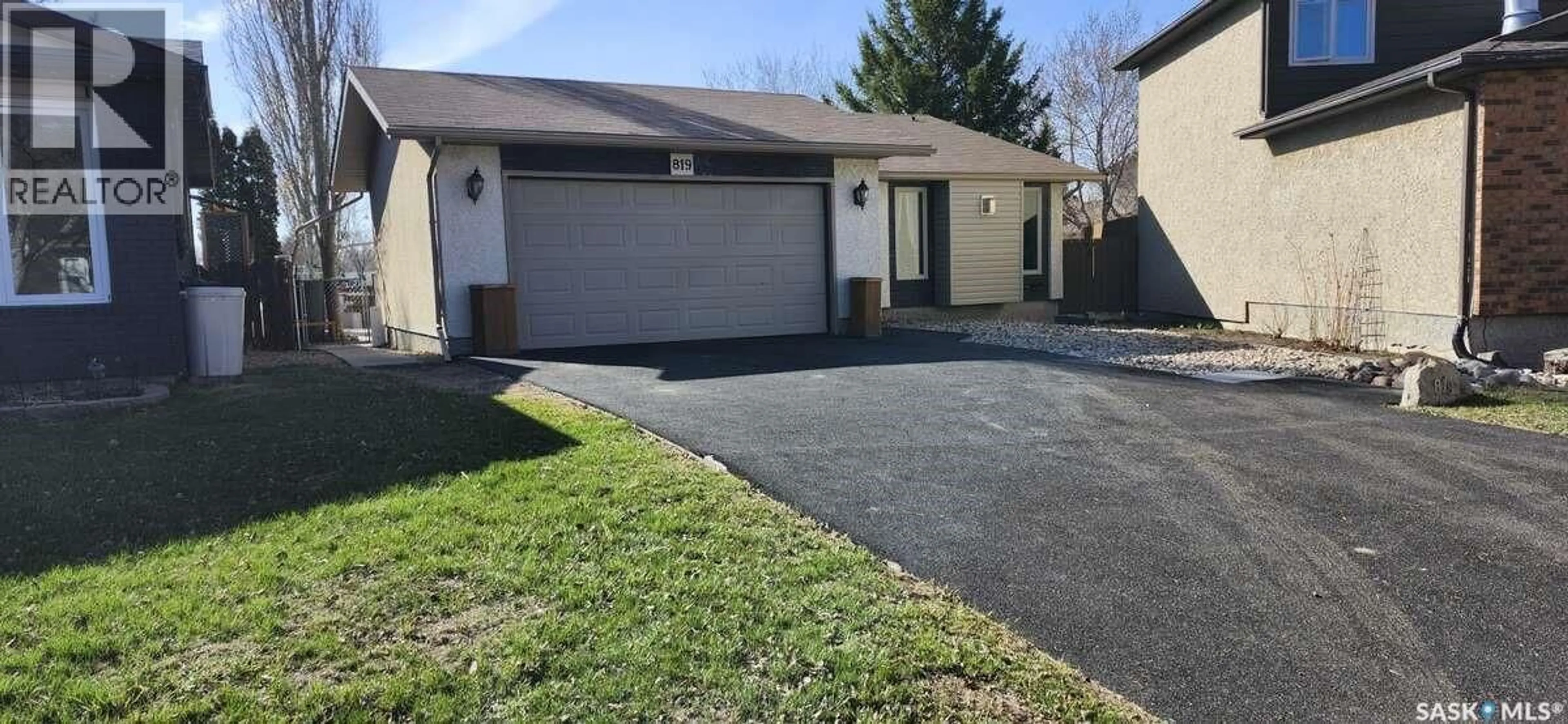 Unknown for 819 MORRIS CRESCENT, Regina Saskatchewan S4X2L6