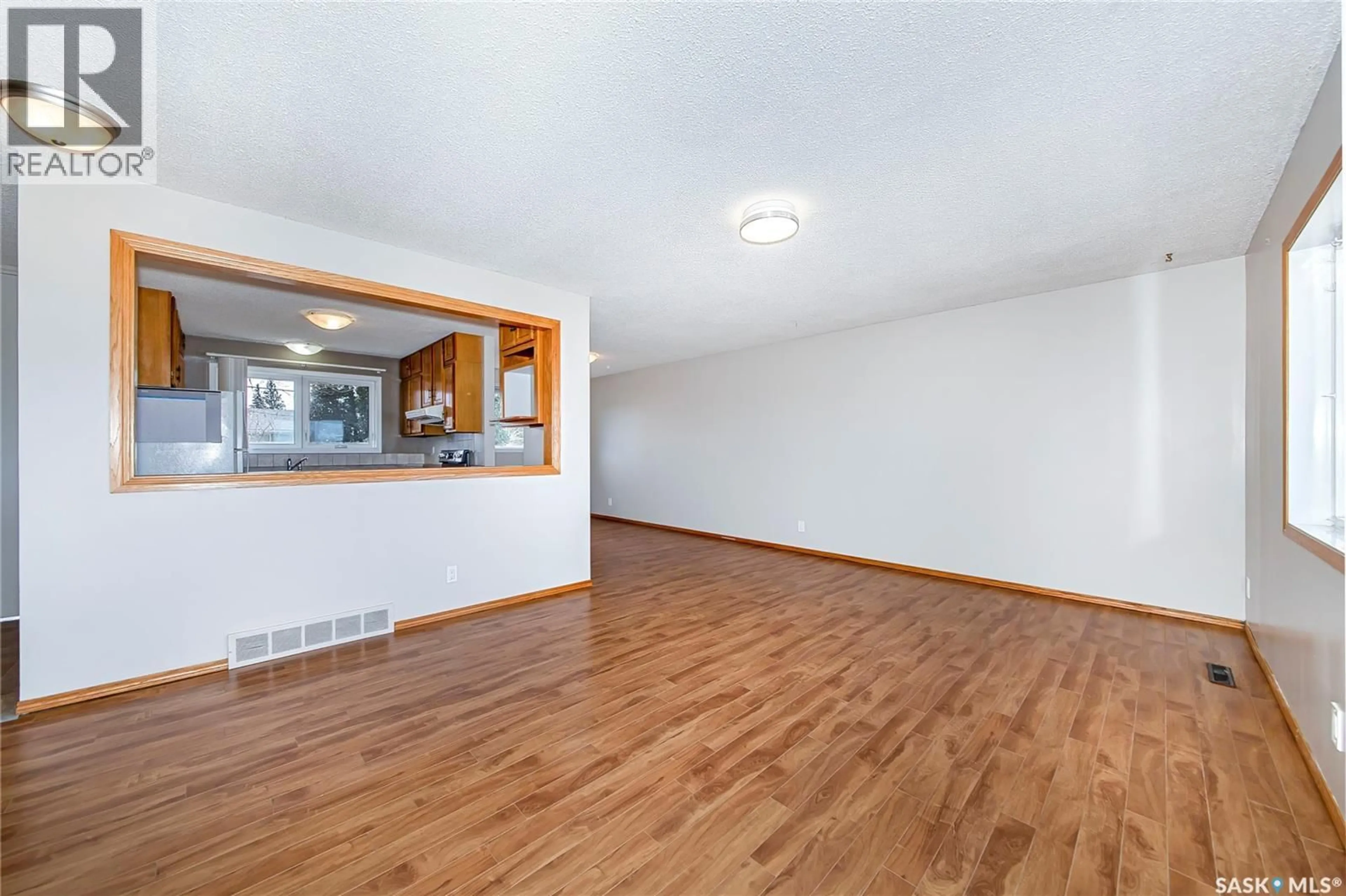 A pic of a room for 3024 14TH STREET, Saskatoon Saskatchewan S7H0B4