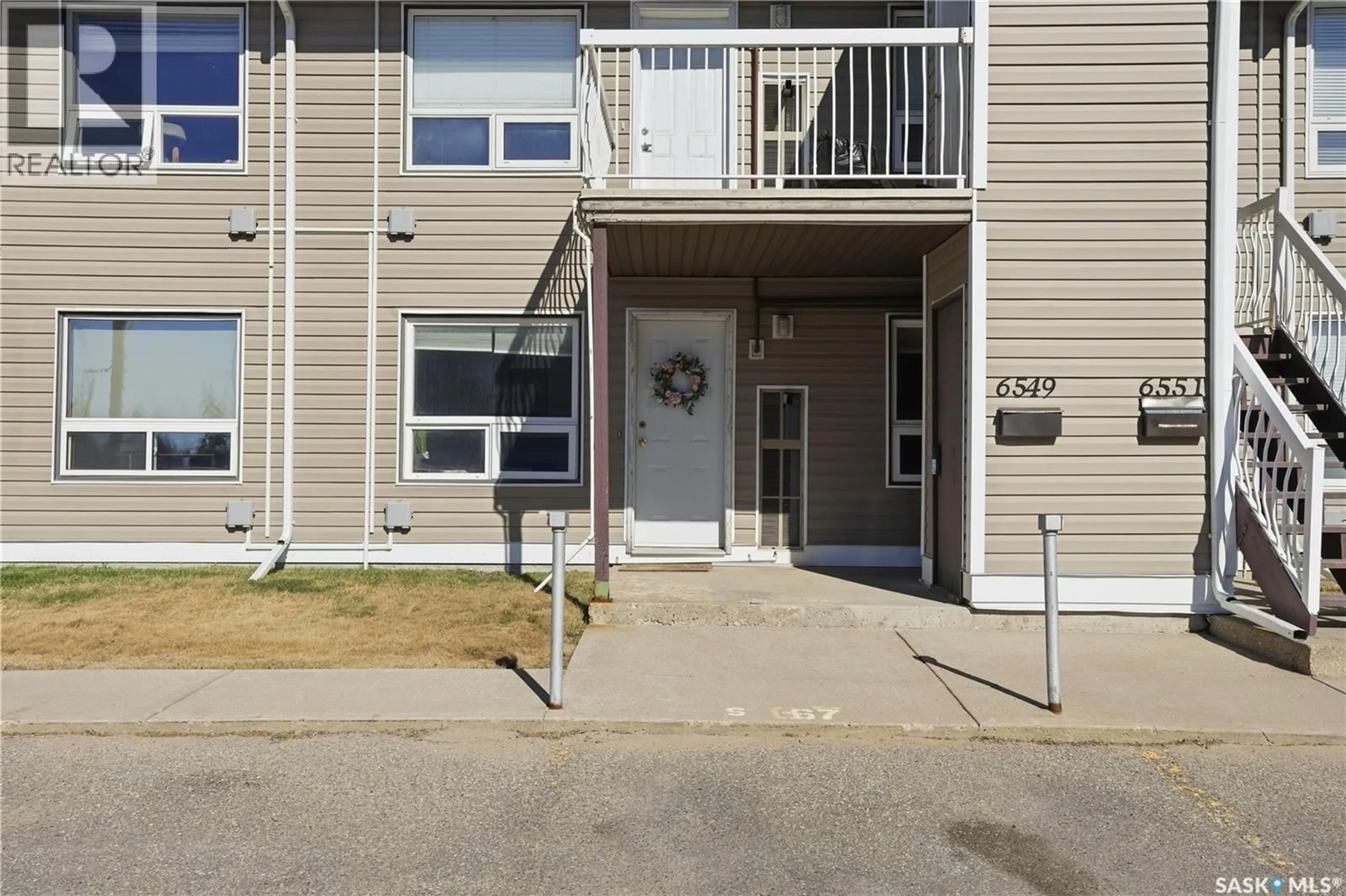 Patio, street for 6549 ROCHDALE BOULEVARD, Regina Saskatchewan S4X2Z1