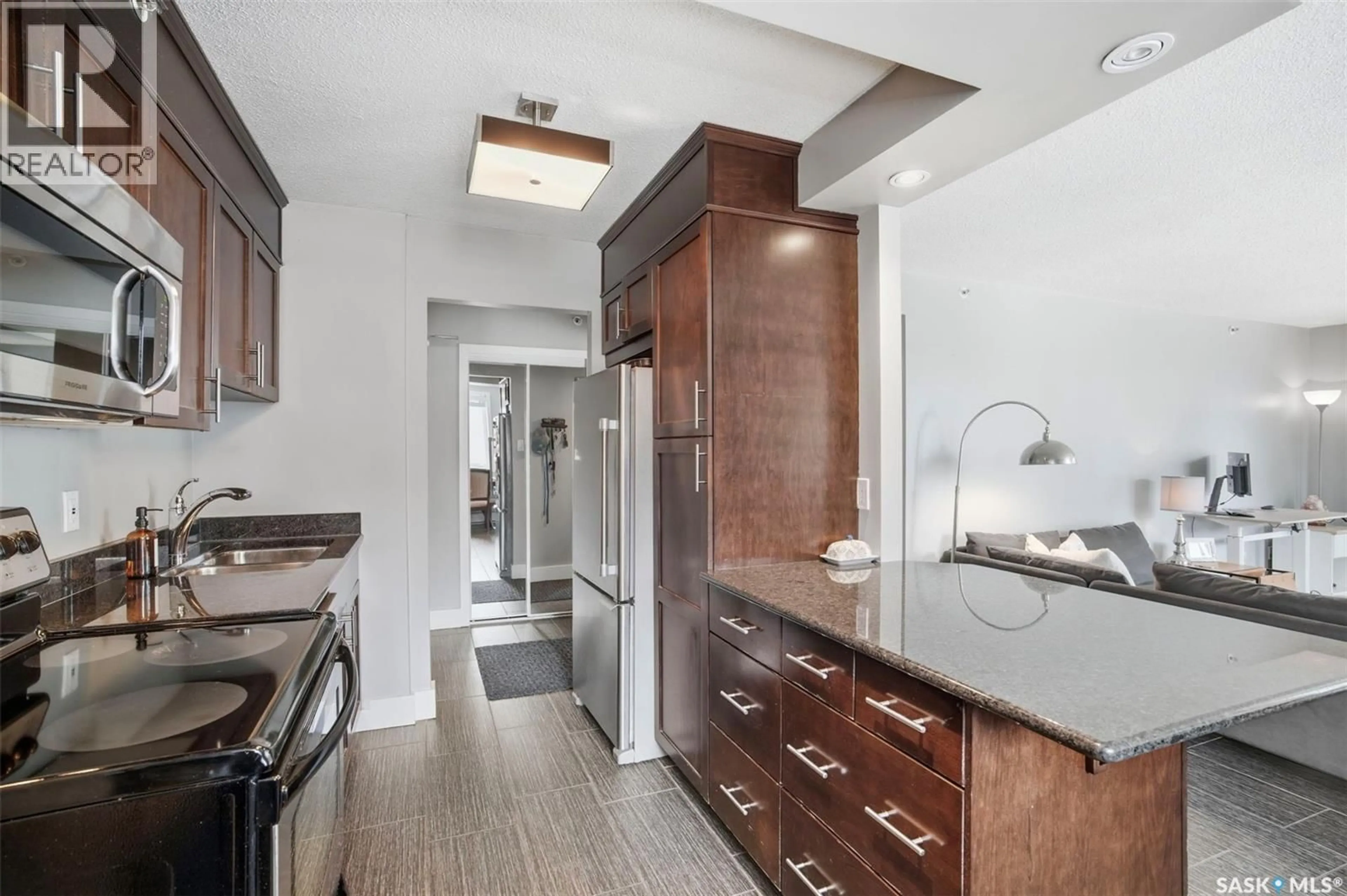 Unknown for 320 - 302 5TH AVENUE N, Saskatoon Saskatchewan S7K2P5