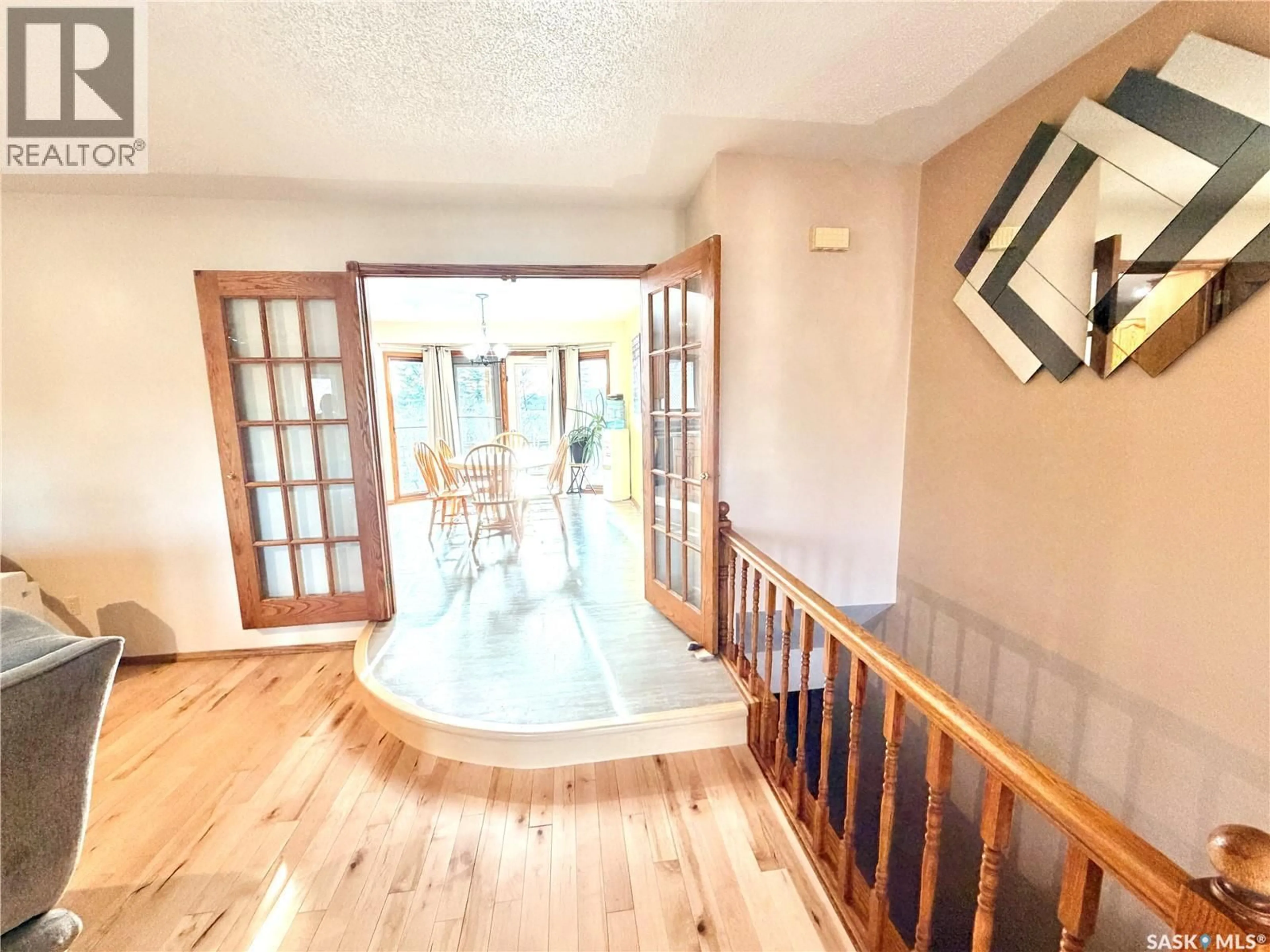 Indoor foyer for 2547 CARDINAL CRESCENT, North Battleford Saskatchewan S9A3X1