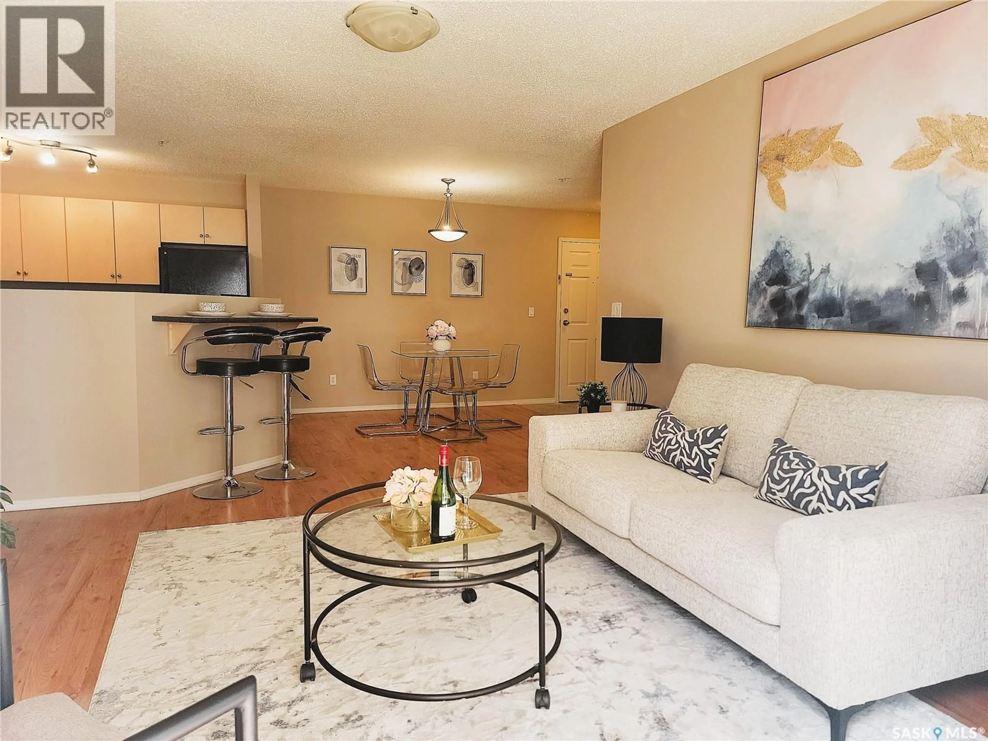 Living room with furniture, unknown for 204 - 303 LOWE ROAD, Saskatoon Saskatchewan S7S1P2