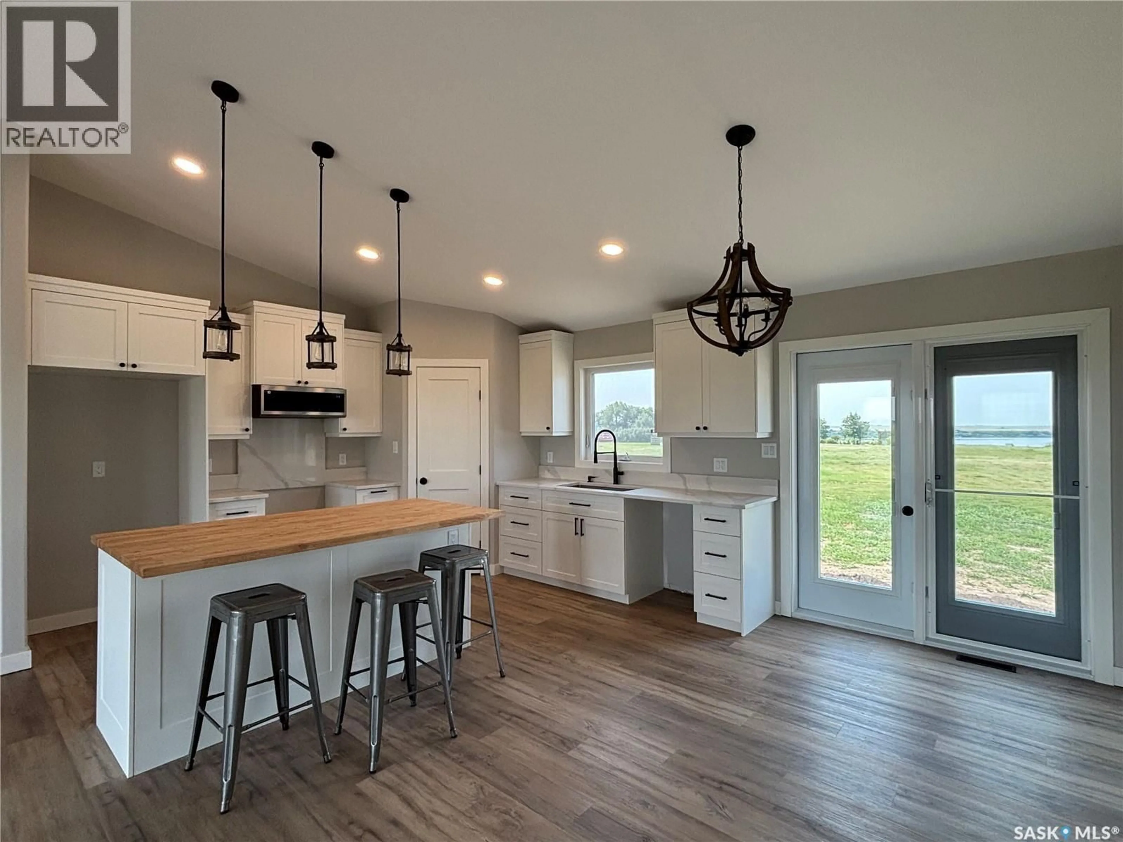Open concept kitchen, unknown for 10 JESSE BAY, Last Mountain Lake Saskatchewan S0G4V0