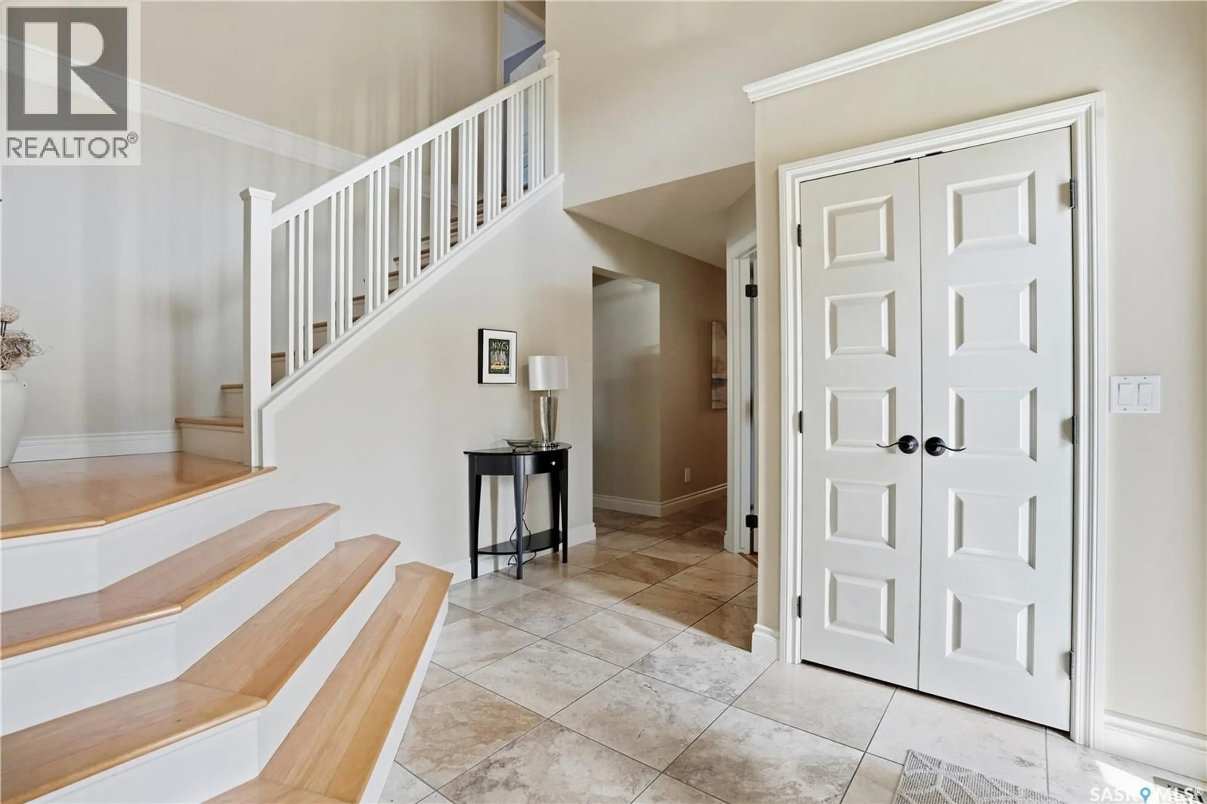 Indoor entryway for 3340 ASHLEY PLACE, Regina Saskatchewan S4V2T8