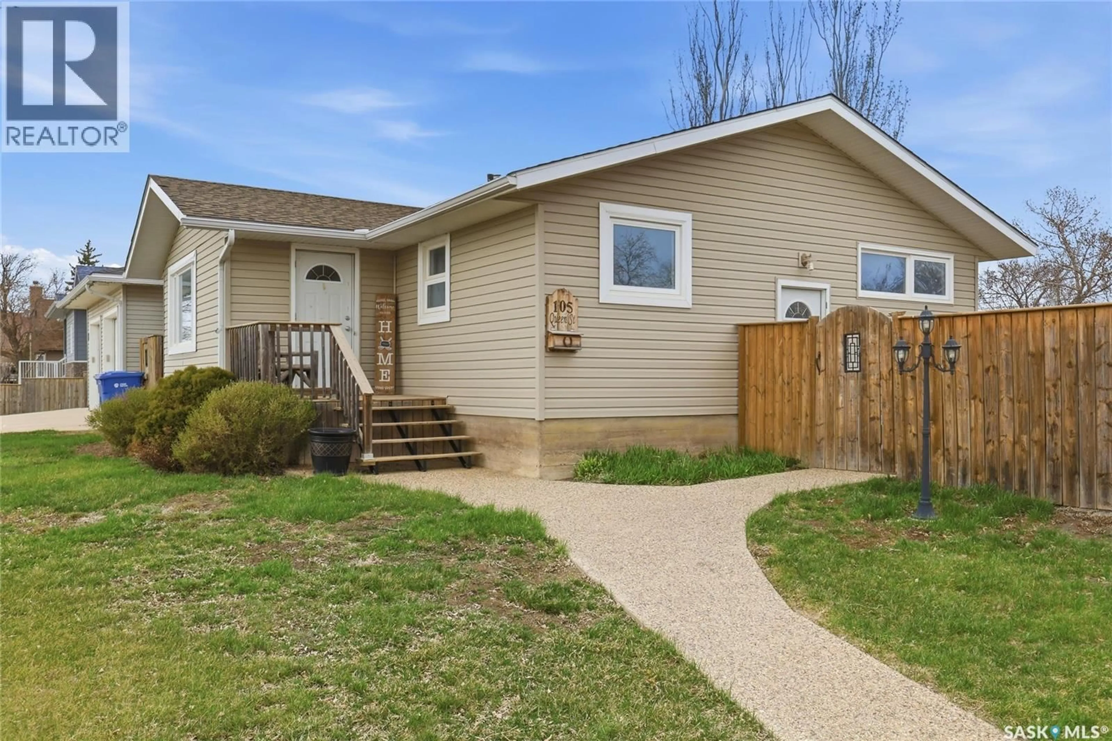 Home with vinyl exterior material, street for 105 QUEEN STREET, Milestone Saskatchewan S0G3L0