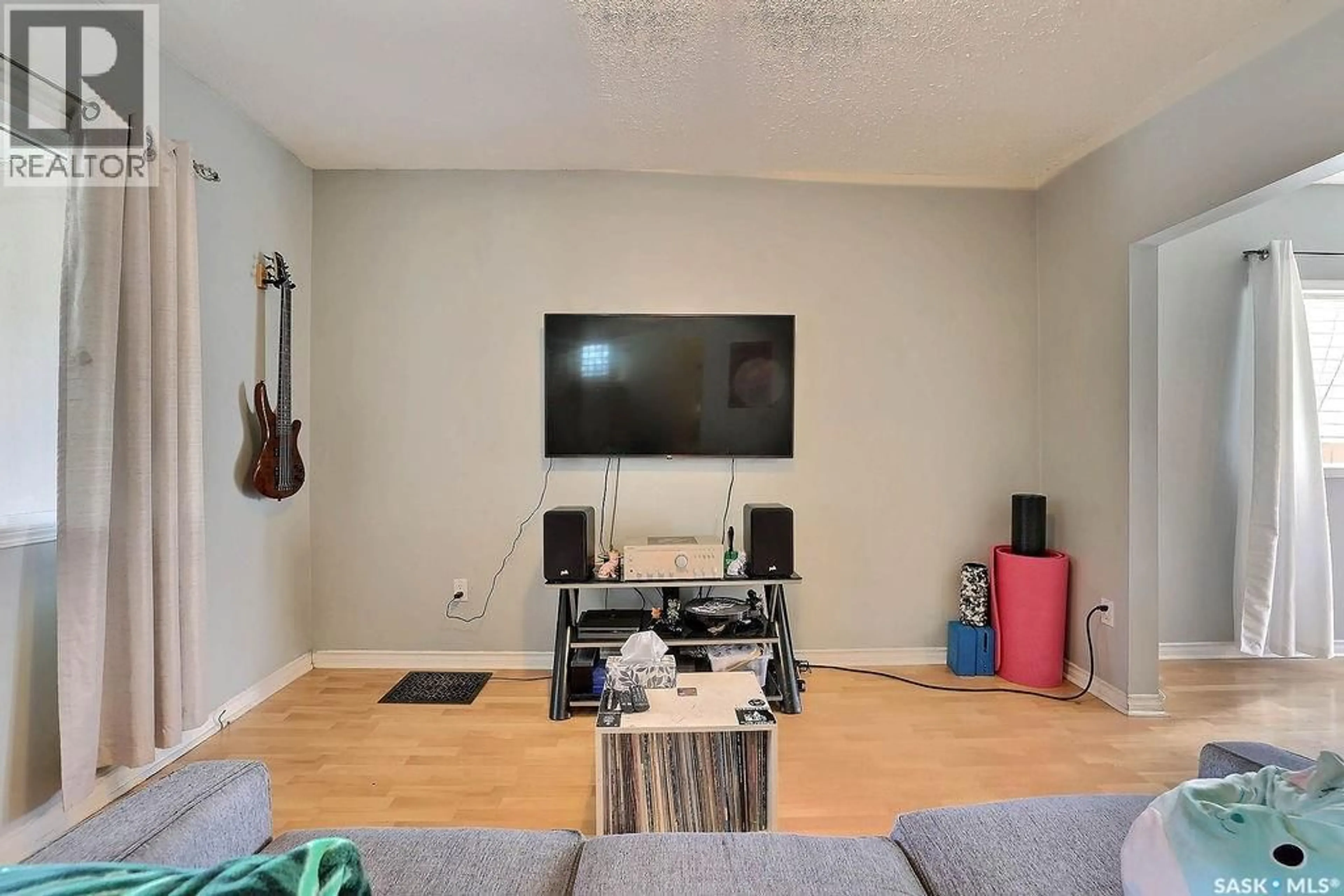 Unknown for 2066 WALLACE STREET, Regina Saskatchewan S4N4A4