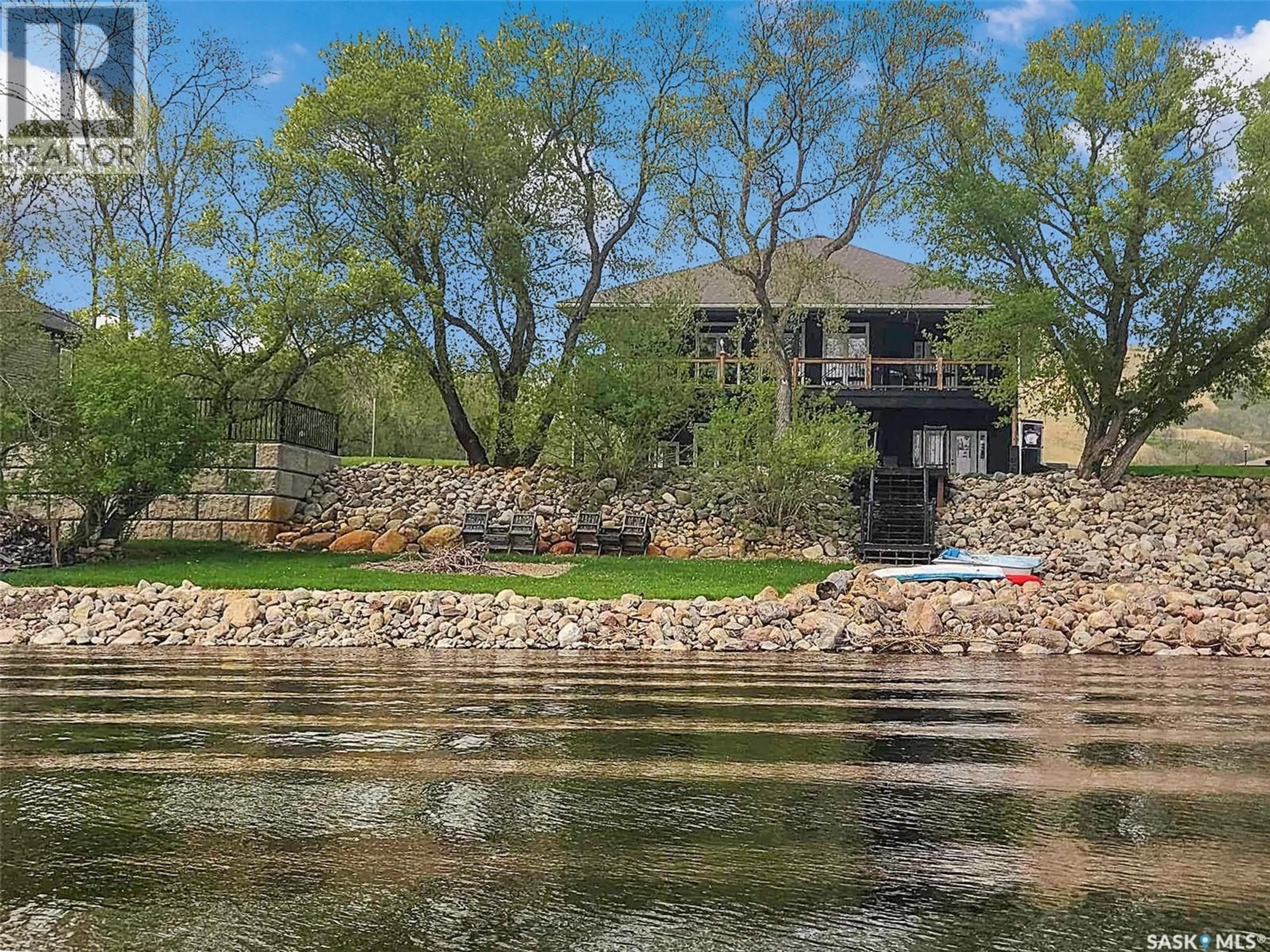 A pic from outside/outdoor area/front of a property/back of a property/a pic from drone, water/lake/river/ocean view for 4 WHISPERING VALLEY ESTATES, Round Lake Saskatchewan S0A3Y0