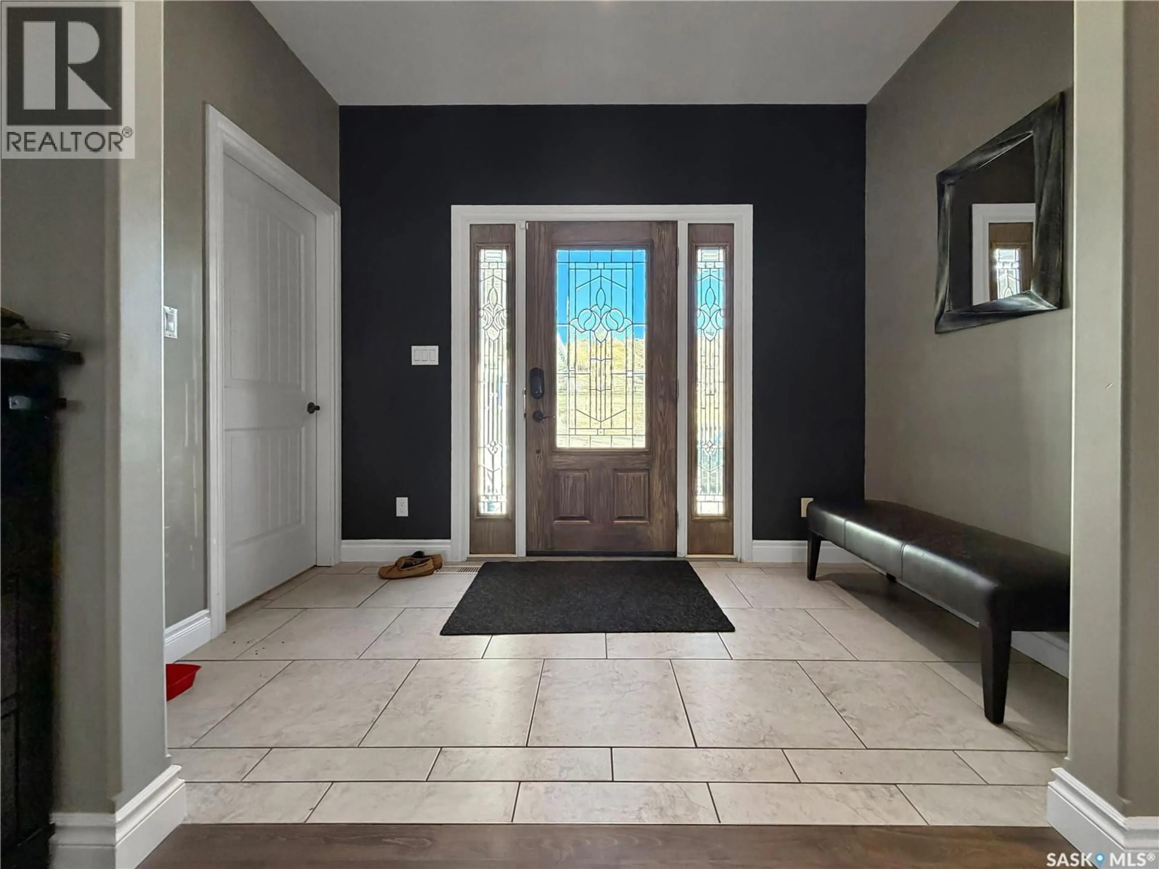 Indoor entryway for 4 WHISPERING VALLEY ESTATES, Round Lake Saskatchewan S0A3Y0