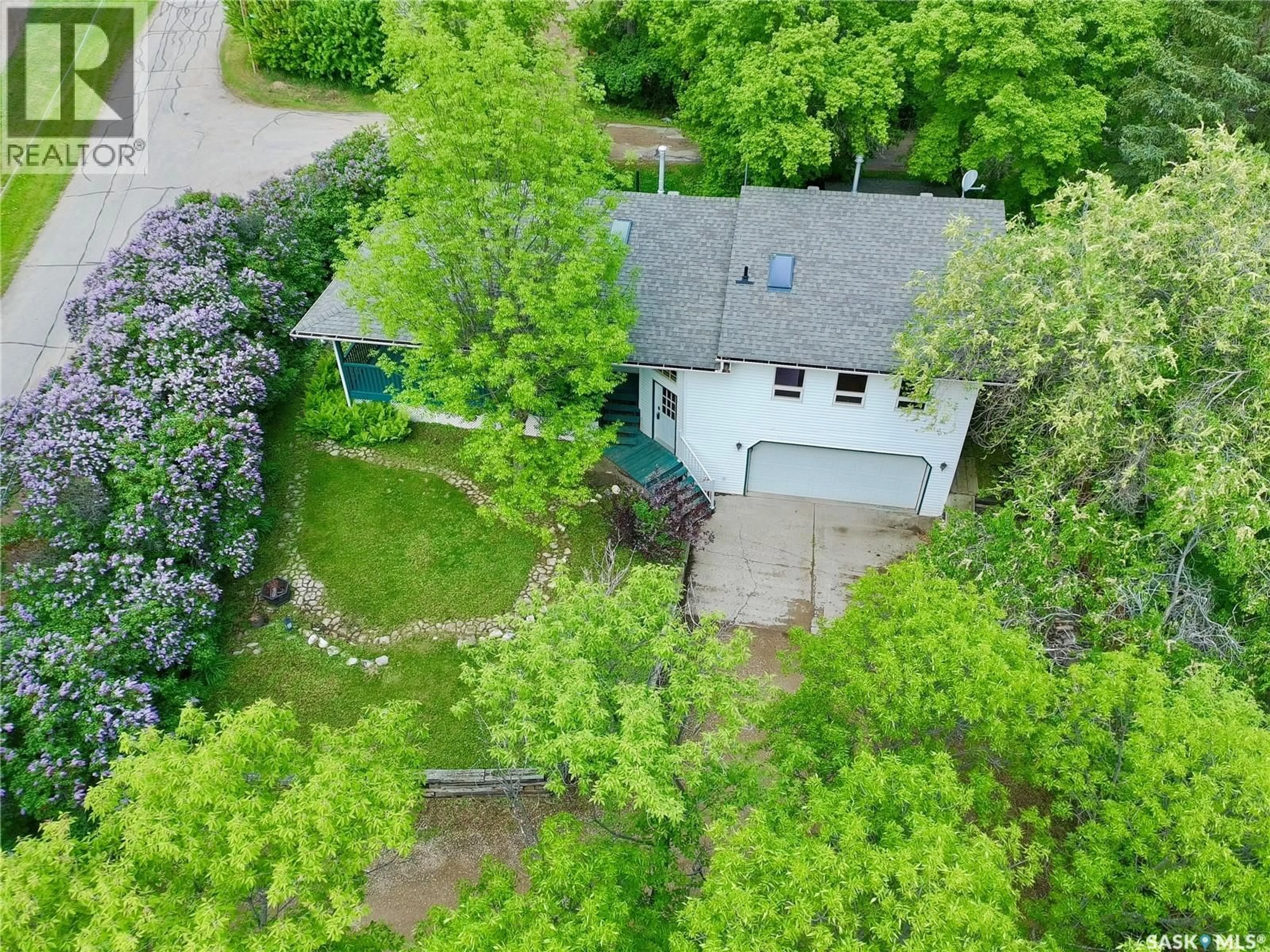 A pic from outside/outdoor area/front of a property/back of a property/a pic from drone, street for 262 RAVEN AVENUE, Fort San Saskatchewan S0G1S0