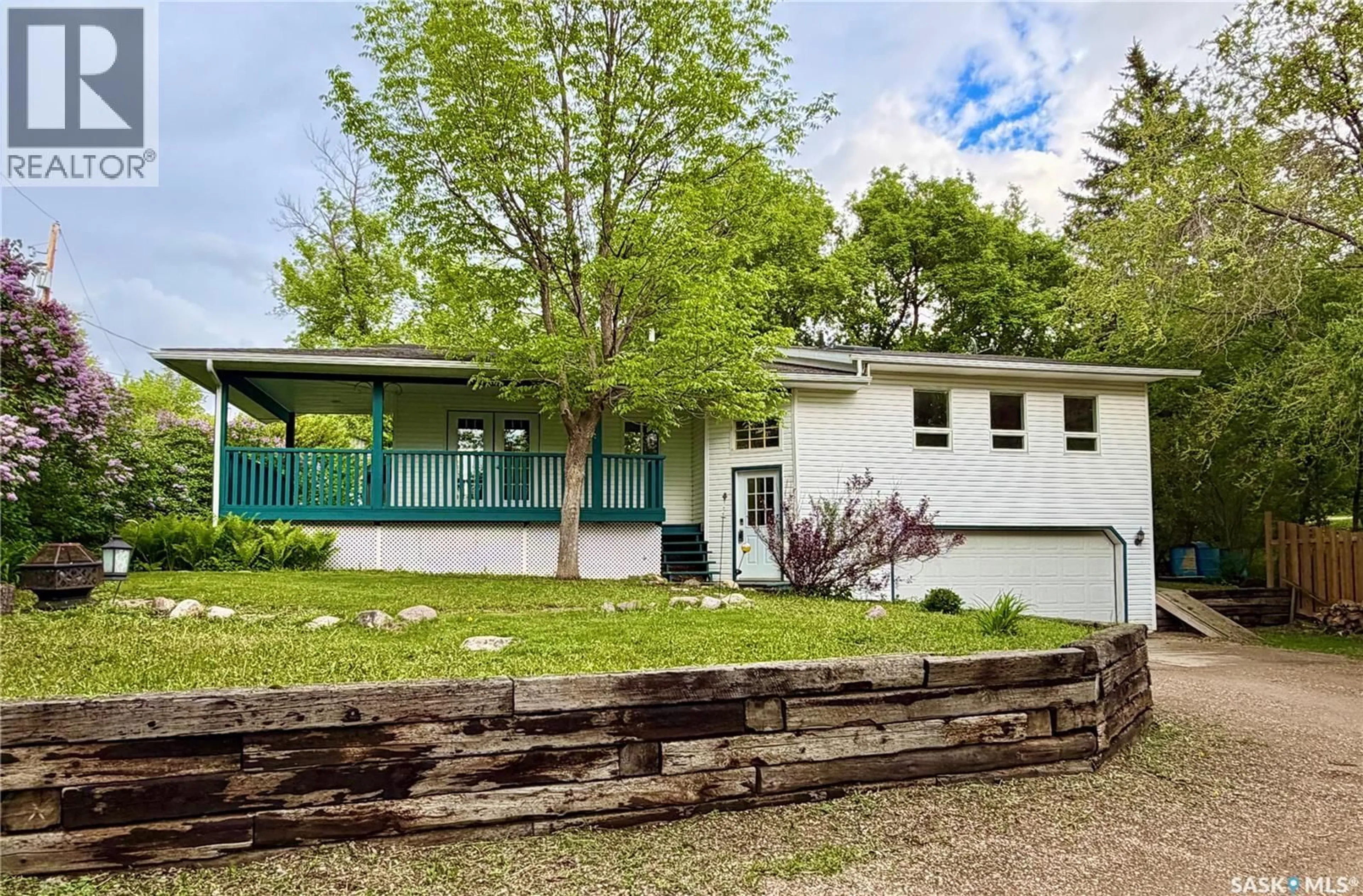 Home with vinyl exterior material, street for 262 RAVEN AVENUE, Fort San Saskatchewan S0G1S0