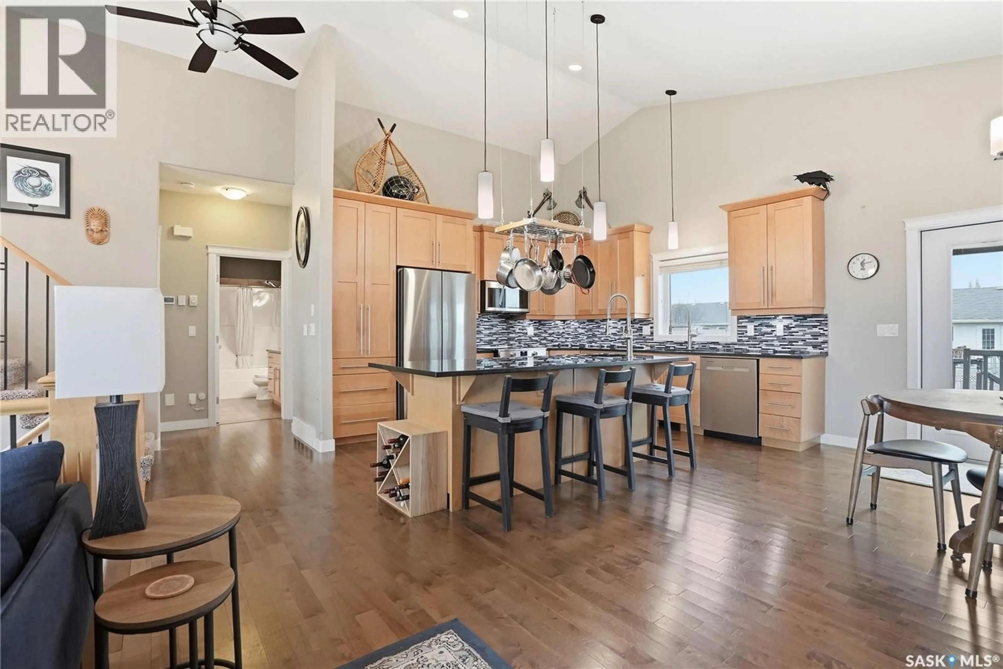 Open concept kitchen, unknown for 613 REDWOOD CRESCENT, Warman Saskatchewan S0K4S2