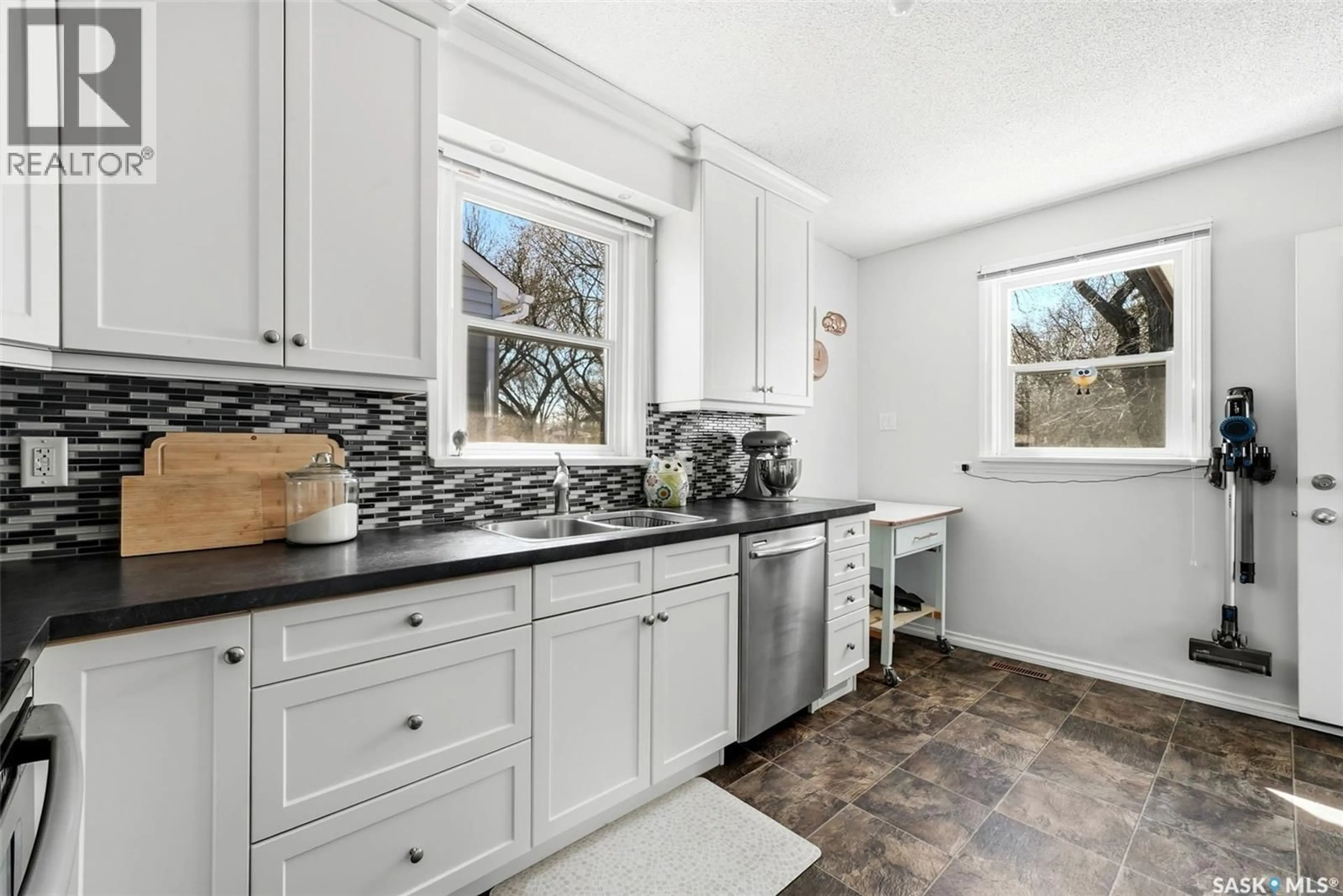 Unknown for 234 BROADWAY AVENUE, Regina Saskatchewan S4N1B3