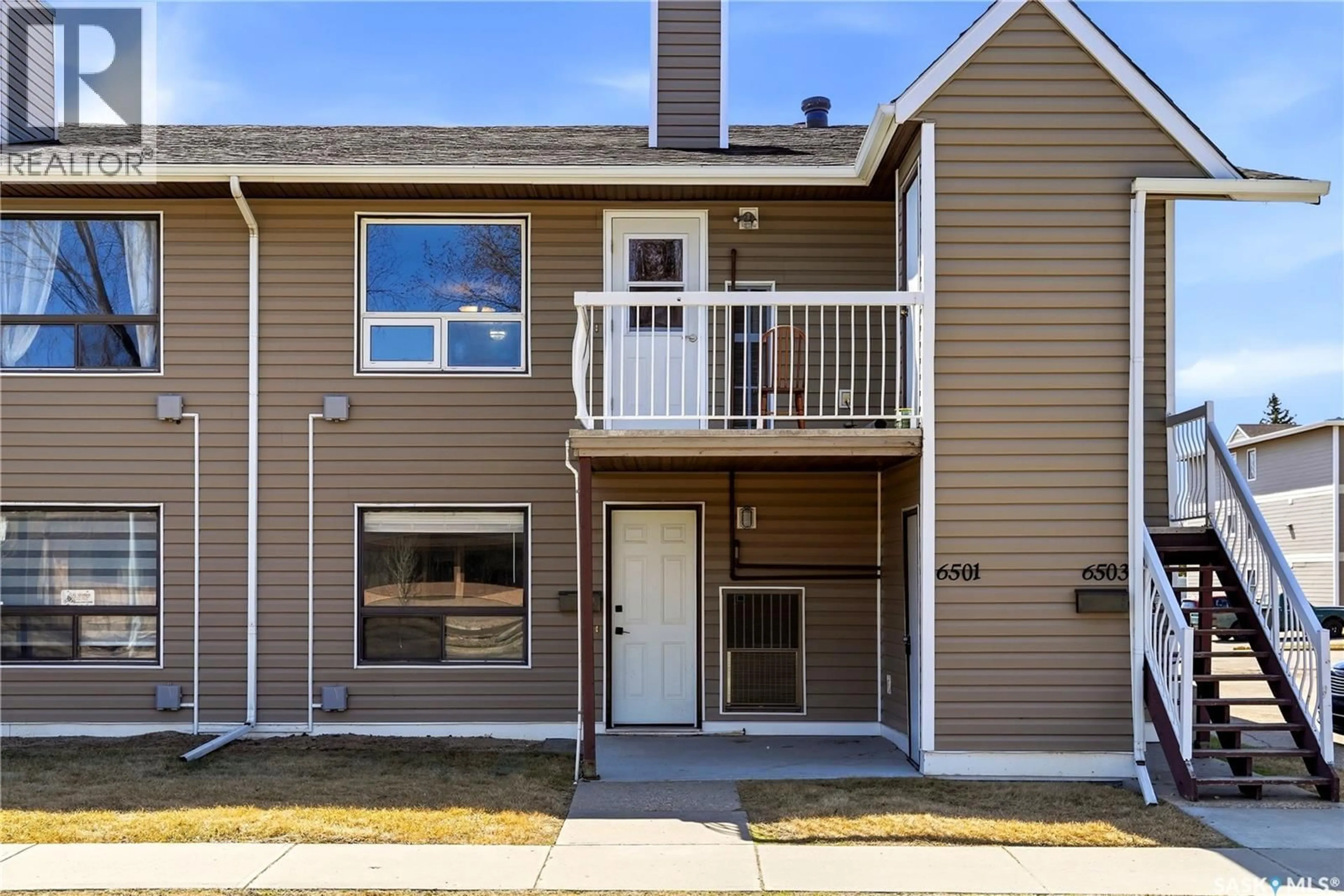 Home with vinyl exterior material, street for 6501 ROCHDALE BOULEVARD, Regina Saskatchewan S4X2Z1