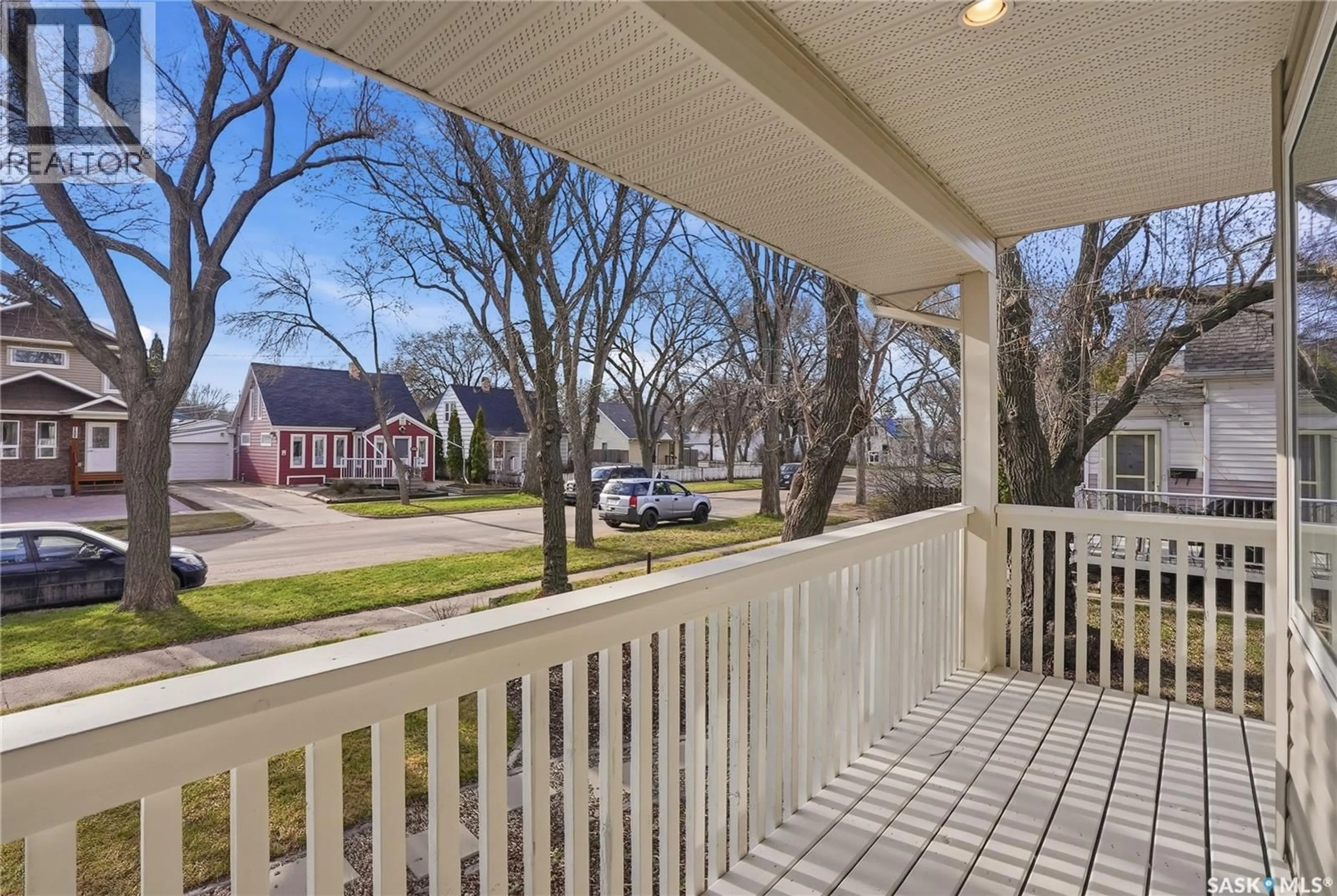 Patio, street for 1426B C AVENUE N, Saskatoon Saskatchewan S7K1L1