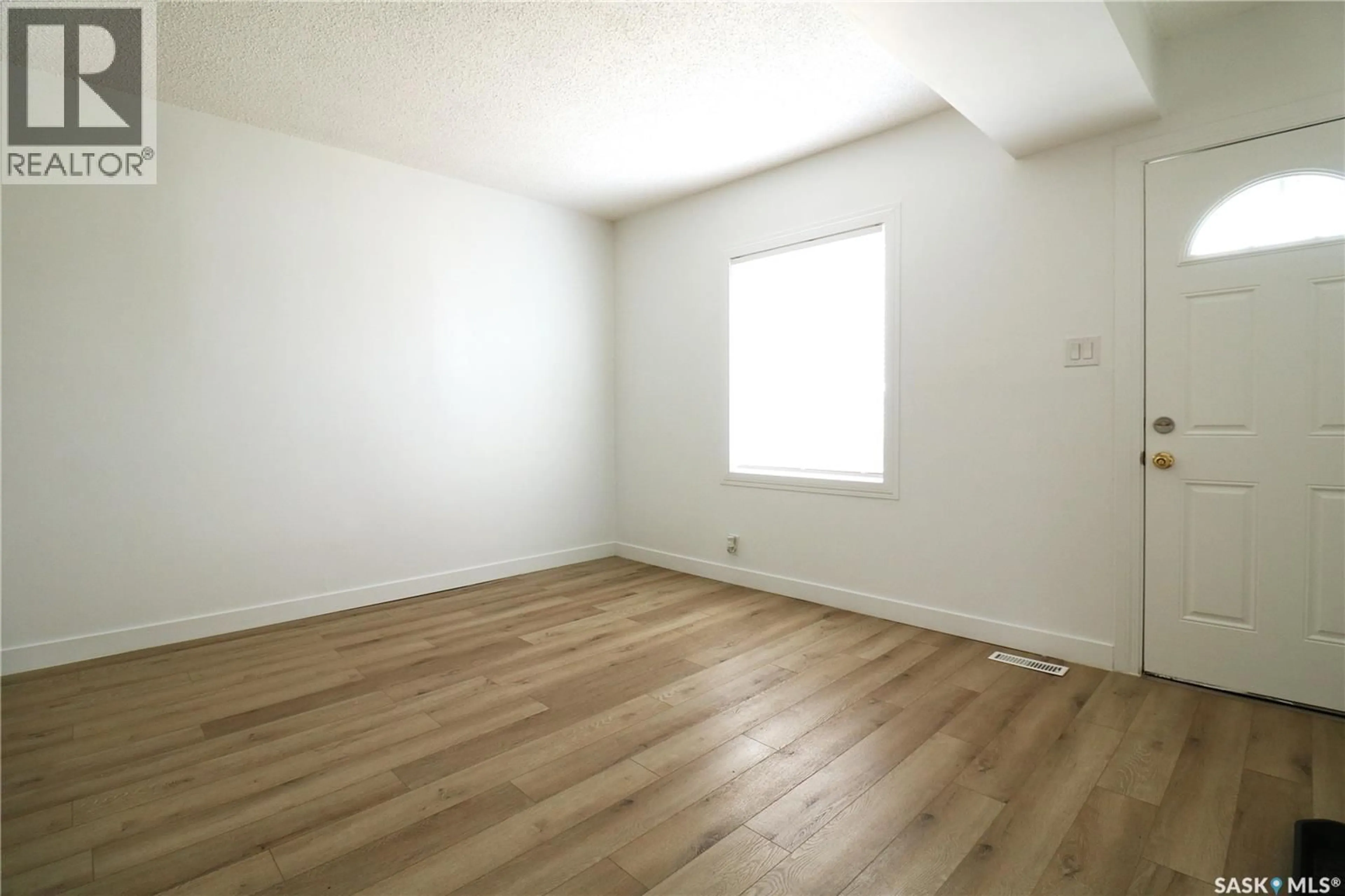 A pic of a room for 544 OSLER STREET, Regina Saskatchewan S4R1W1