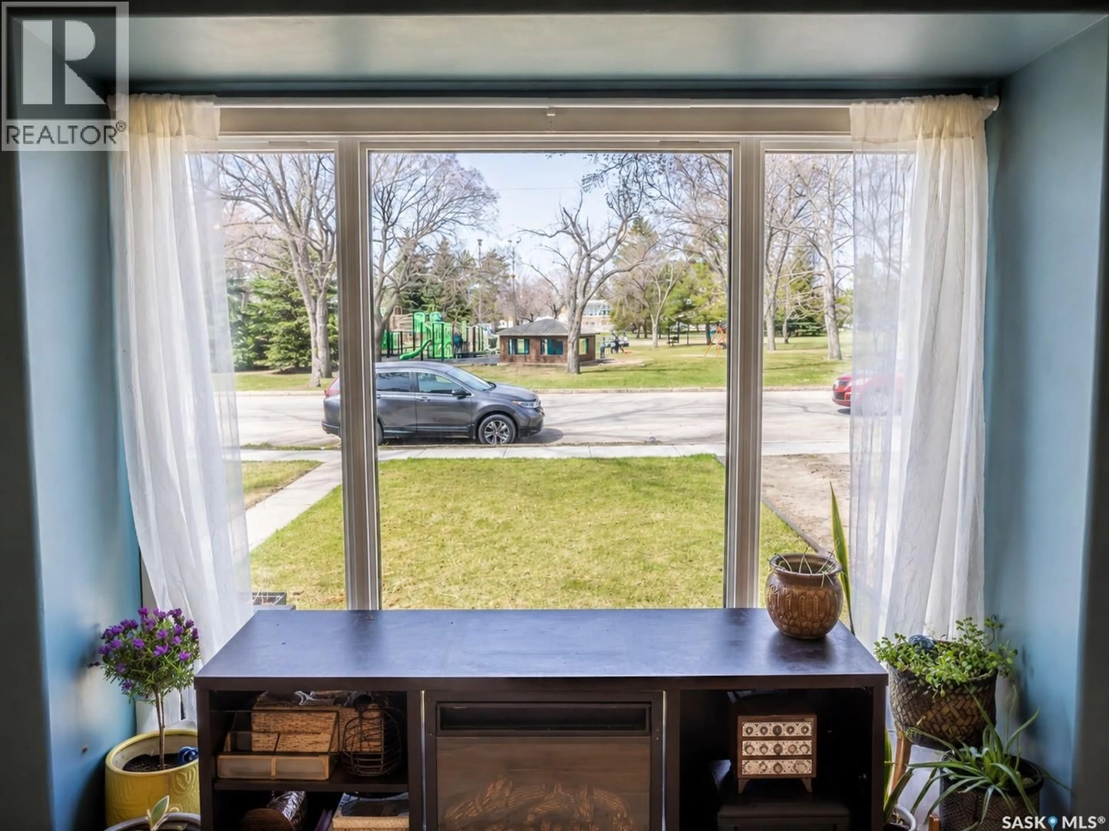 Unknown for 1075 8TH AVENUE, Moose Jaw Saskatchewan S6H4G2