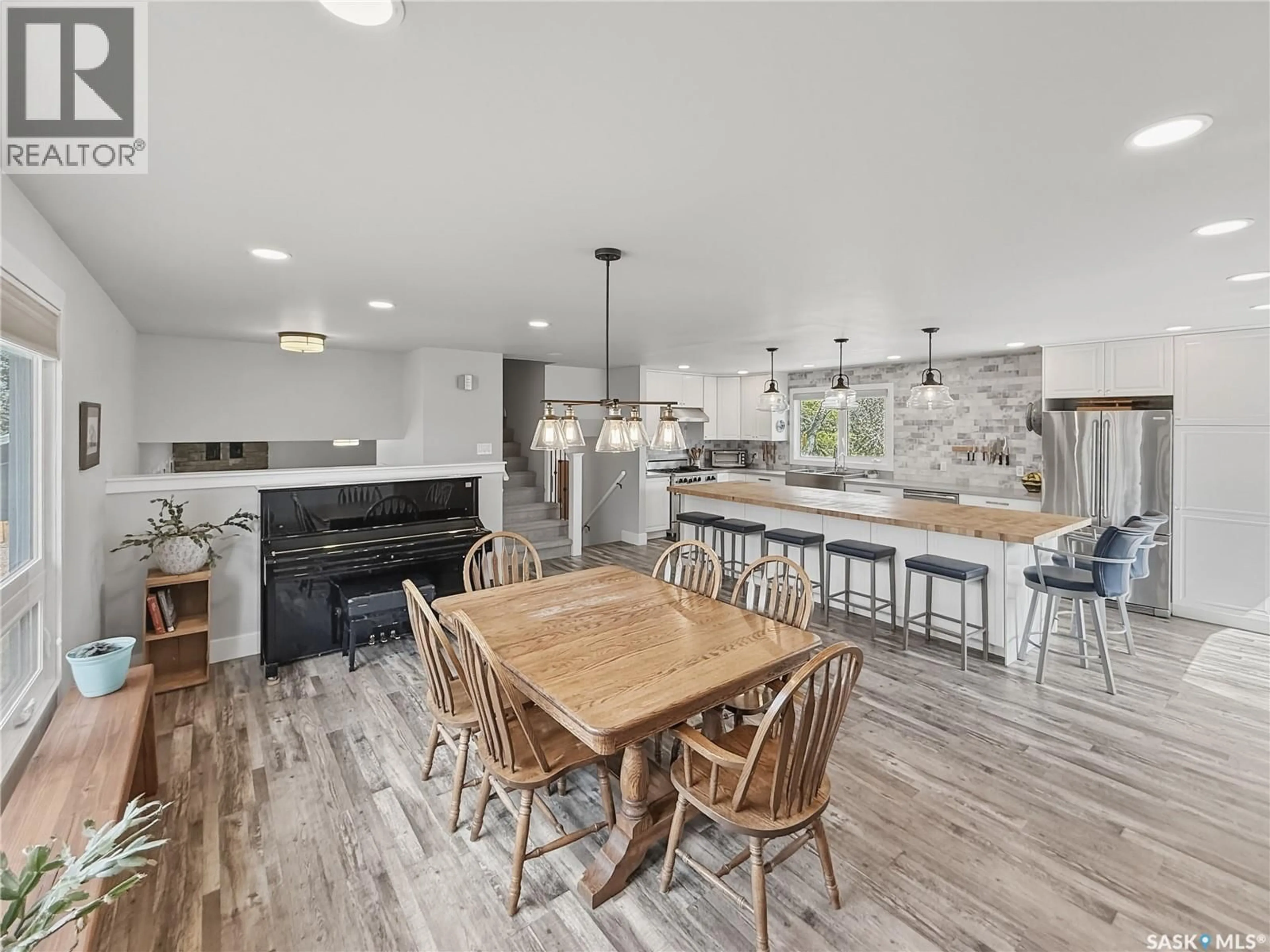 Open concept kitchen, unknown for North - 4 SKYLINE ROAD, Swift Current Rm No. 137 Saskatchewan S9H3W3