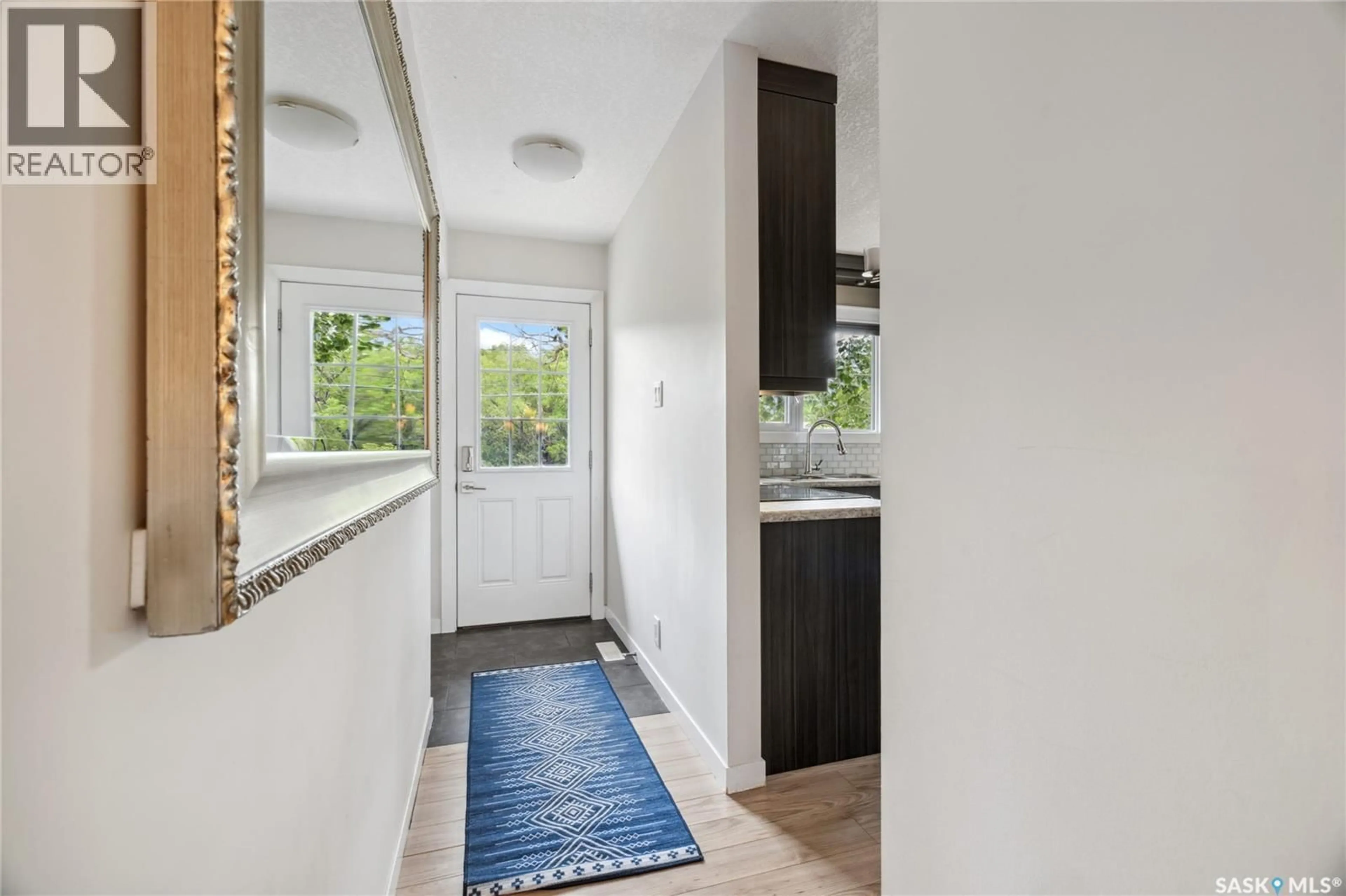 Indoor entryway for 461 13TH STREET, Regina Beach Saskatchewan S0G4C0