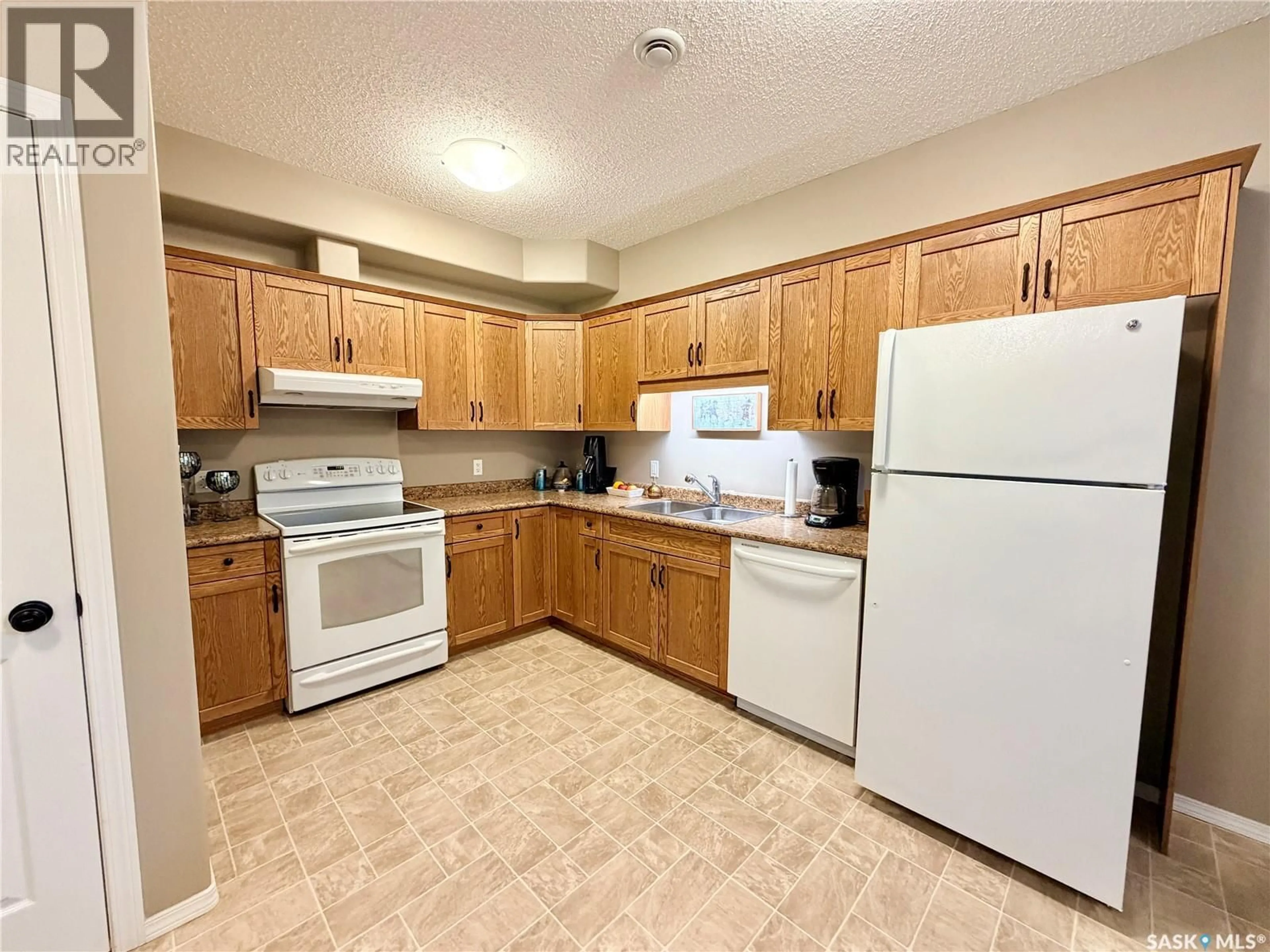 Standard kitchen, unknown for 2451 KILDEER DRIVE, North Battleford Saskatchewan S9A3T4