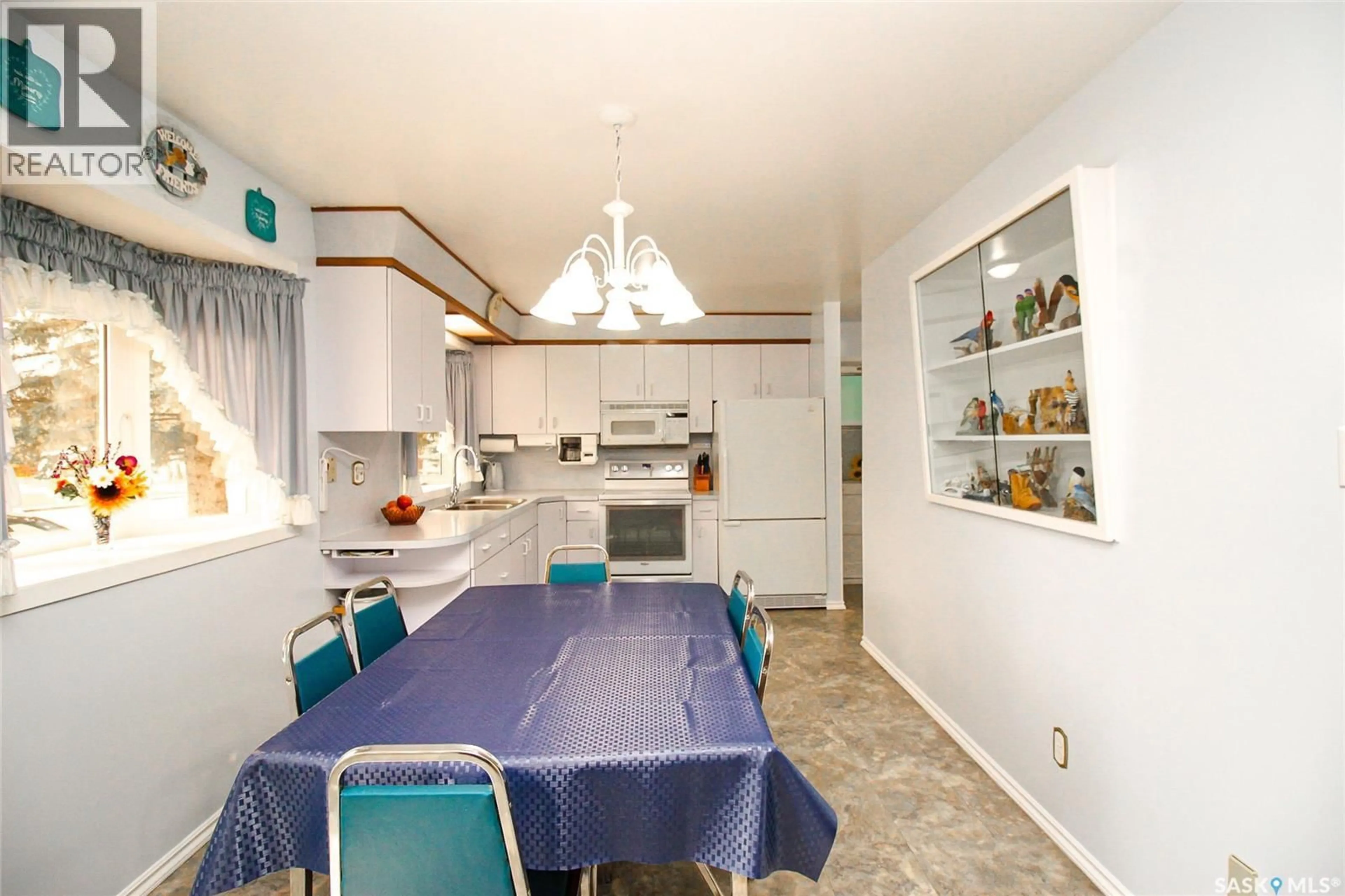 Unknown for 435 3RD AVENUE, Shaunavon Saskatchewan S0N2M0