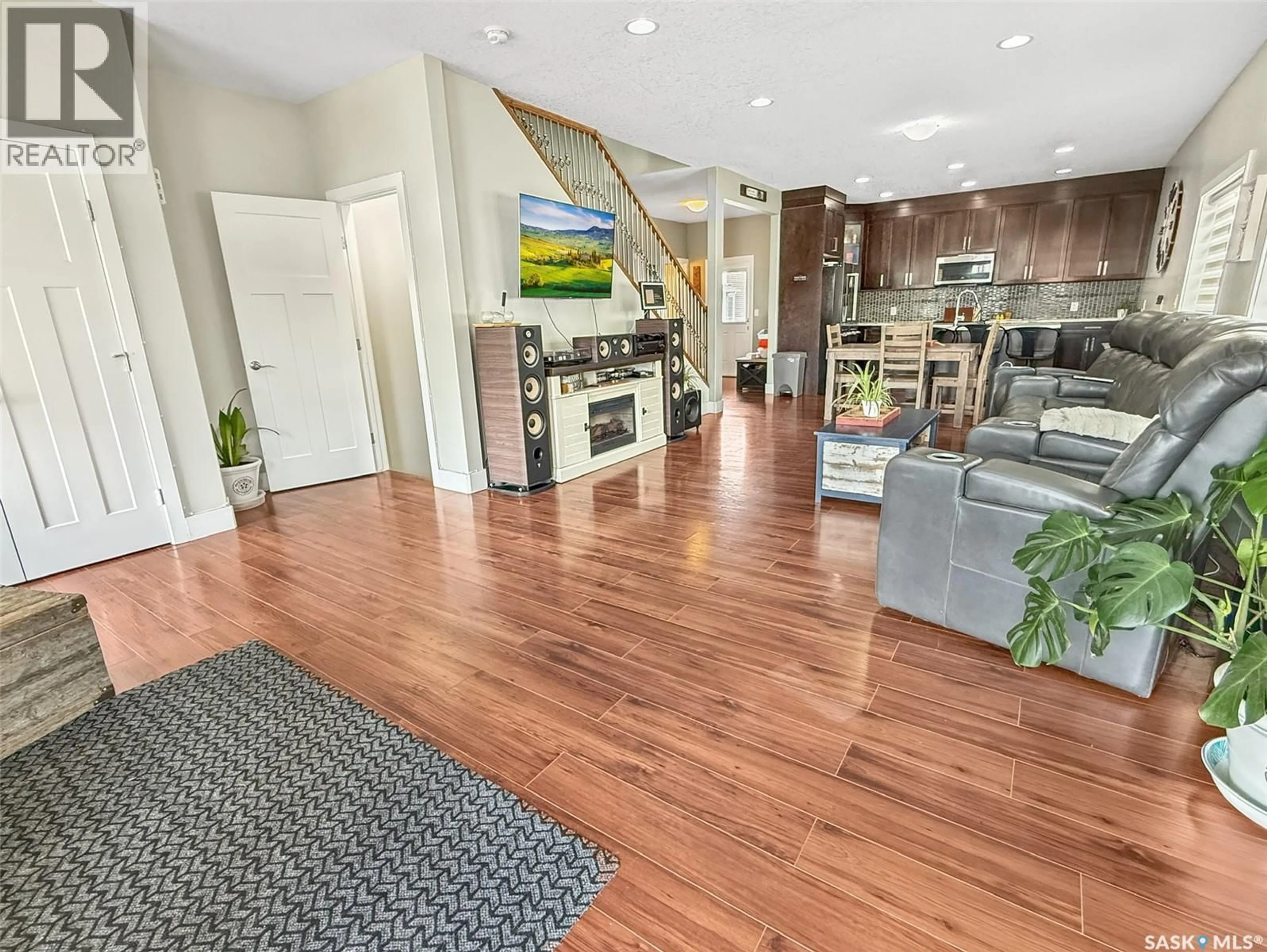 Open concept kitchen, unknown for 137 VALLEY PARK PLACE, Swift Current Saskatchewan S9H5N2