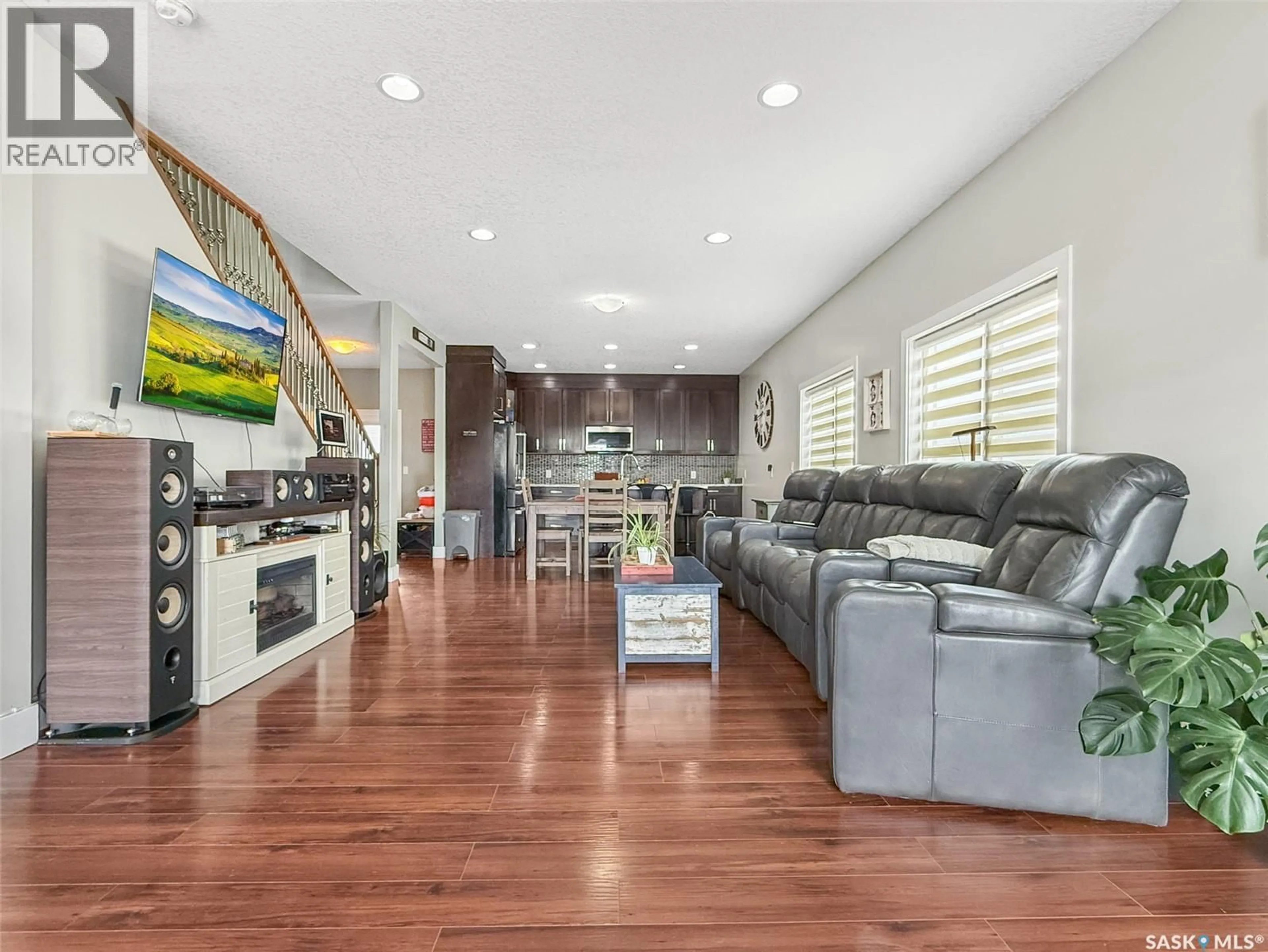 Open concept kitchen, unknown for 137 VALLEY PARK PLACE, Swift Current Saskatchewan S9H5N2