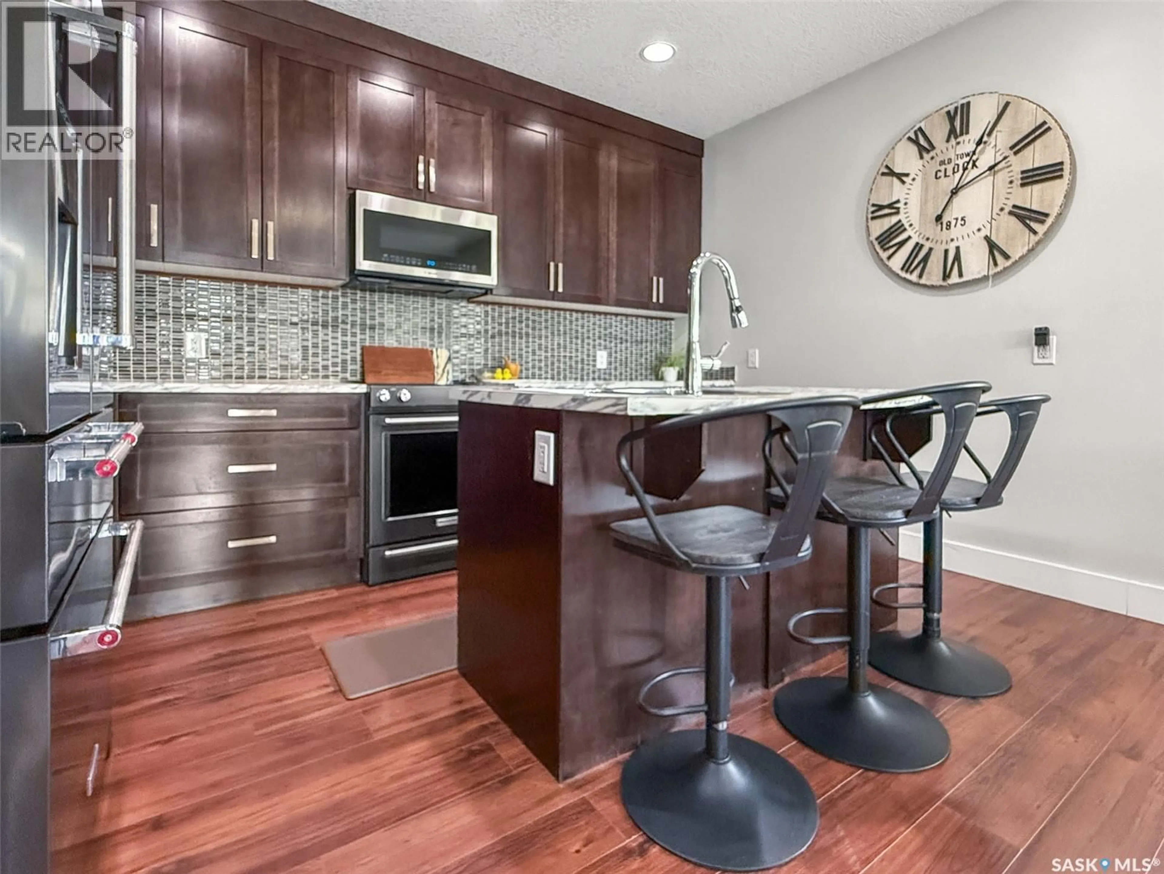Open concept kitchen, unknown for 137 VALLEY PARK PLACE, Swift Current Saskatchewan S9H5N2