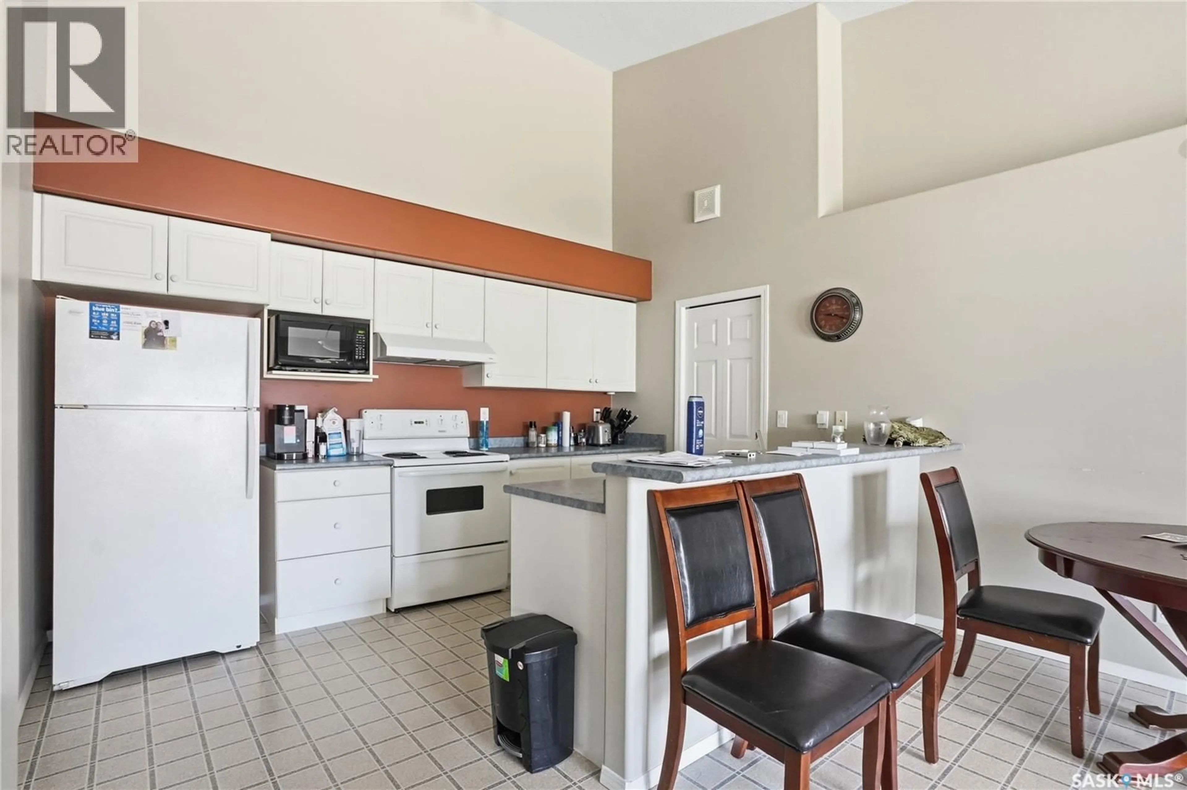 Standard kitchen, ceramic/tile floor for 105th - 203F 141 STREET, Saskatoon Saskatchewan S7N1N3