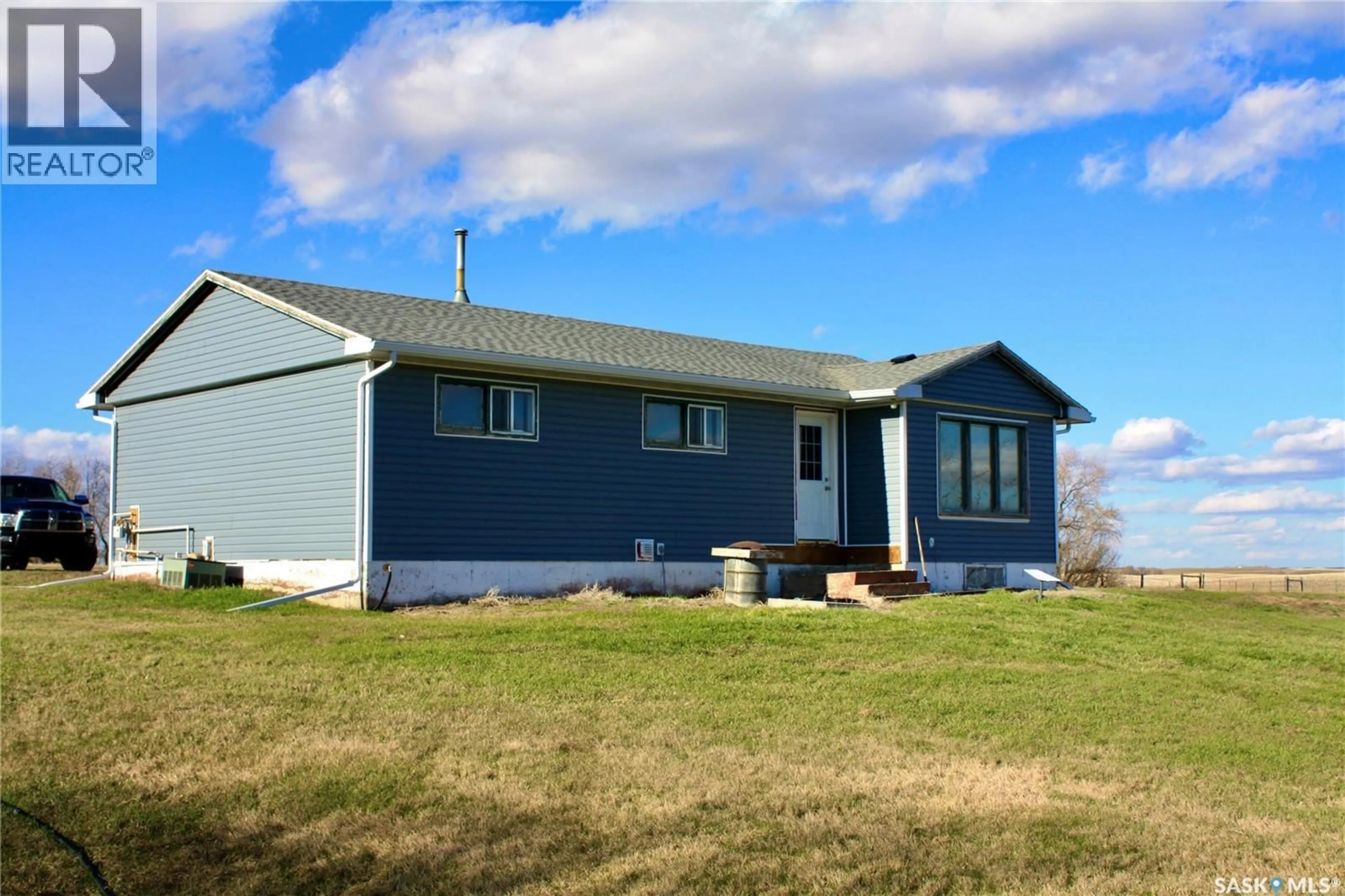 Home with vinyl exterior material, unknown for NELSON ACREAGE, Blucher Rm No. 343 Saskatchewan S0K0C0