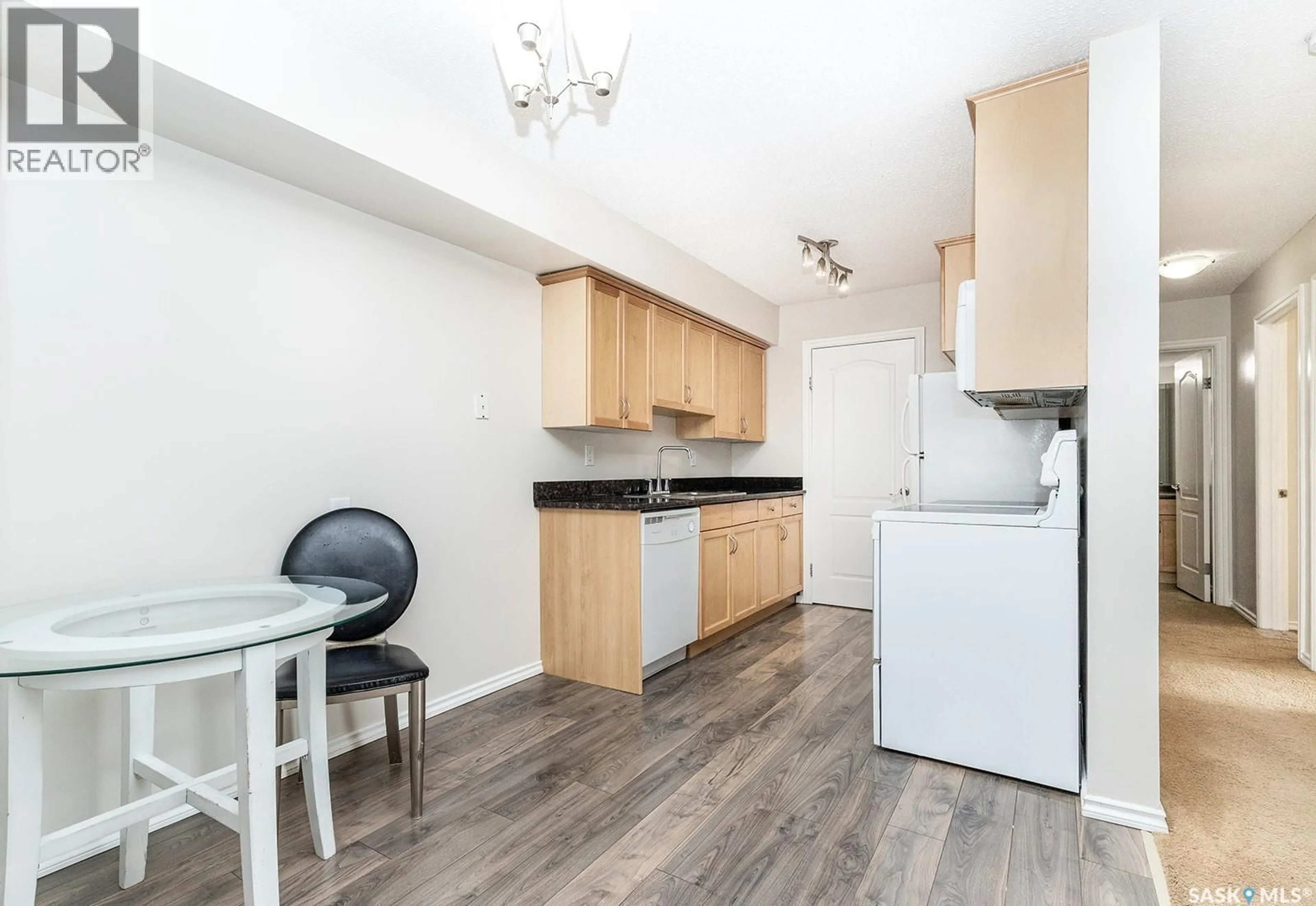 Standard kitchen, wood/laminate floor for 102D2 - 1121 MCKERCHER DRIVE, Saskatoon Saskatchewan S7H5B8
