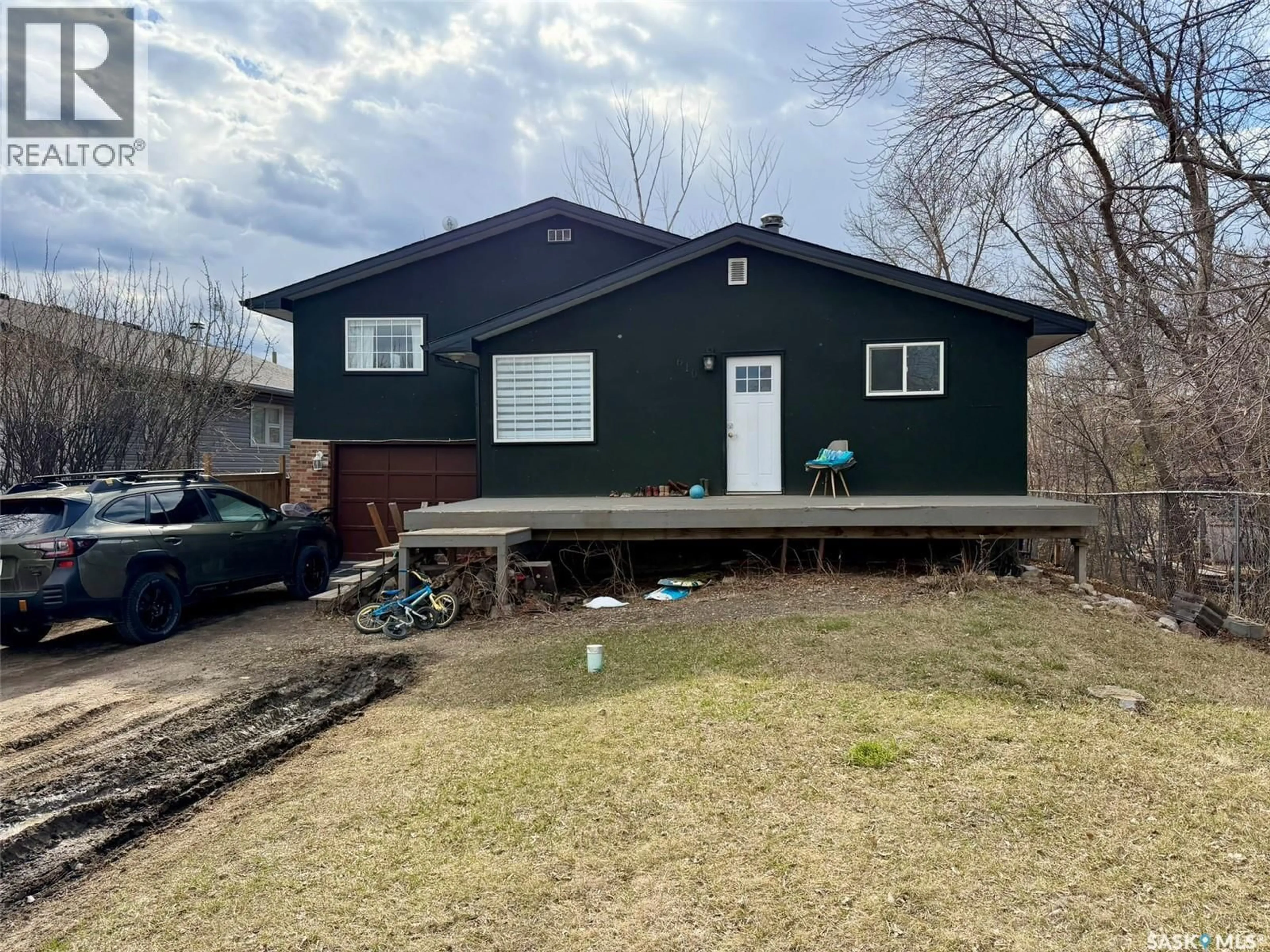 Home with vinyl exterior material, unknown for 610 AURORA STREET, Saskatchewan Beach Saskatchewan S0G4L0