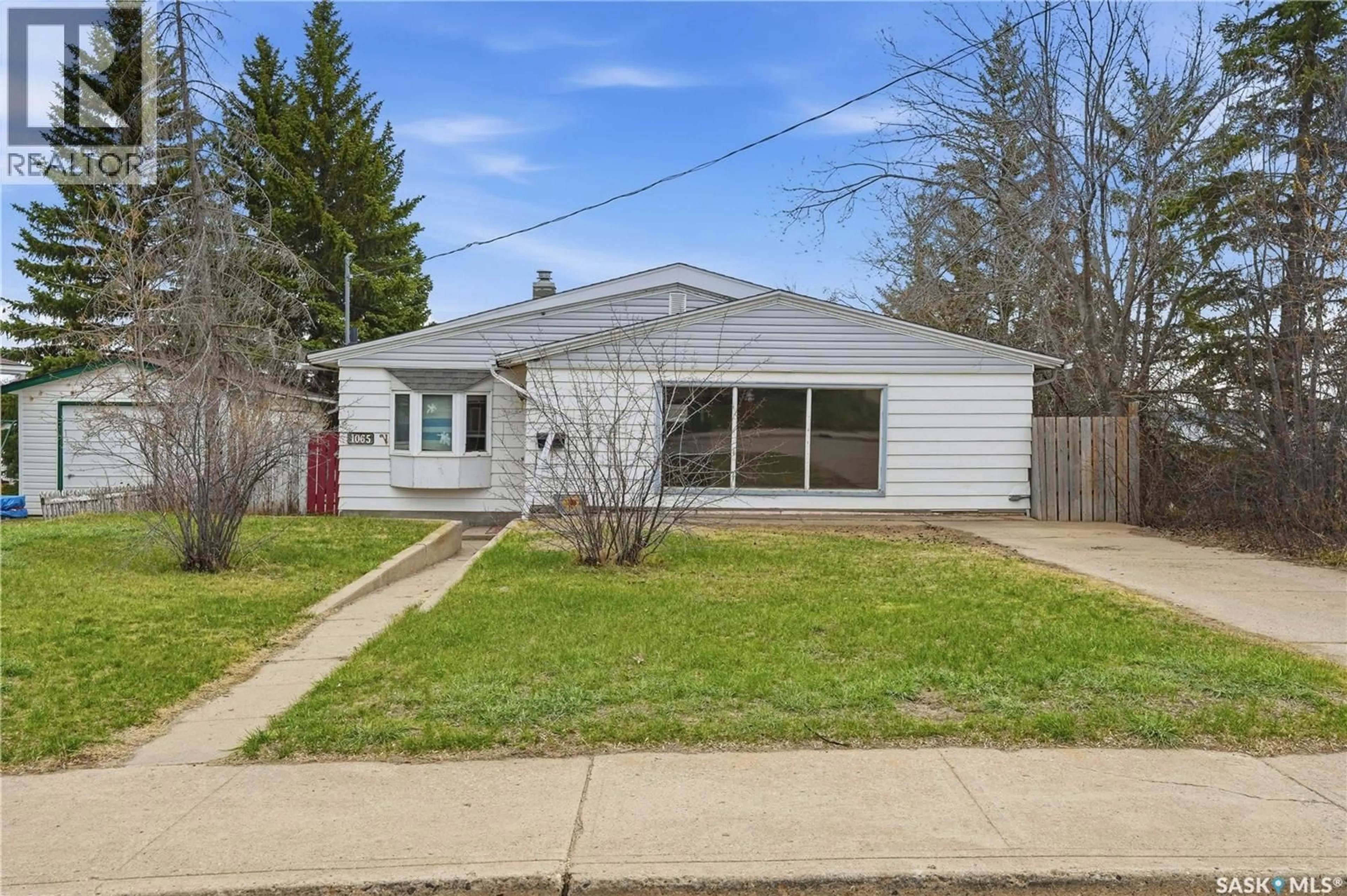 Unknown for W - 1065 STADACONA STREET, Moose Jaw Saskatchewan S6H2B1