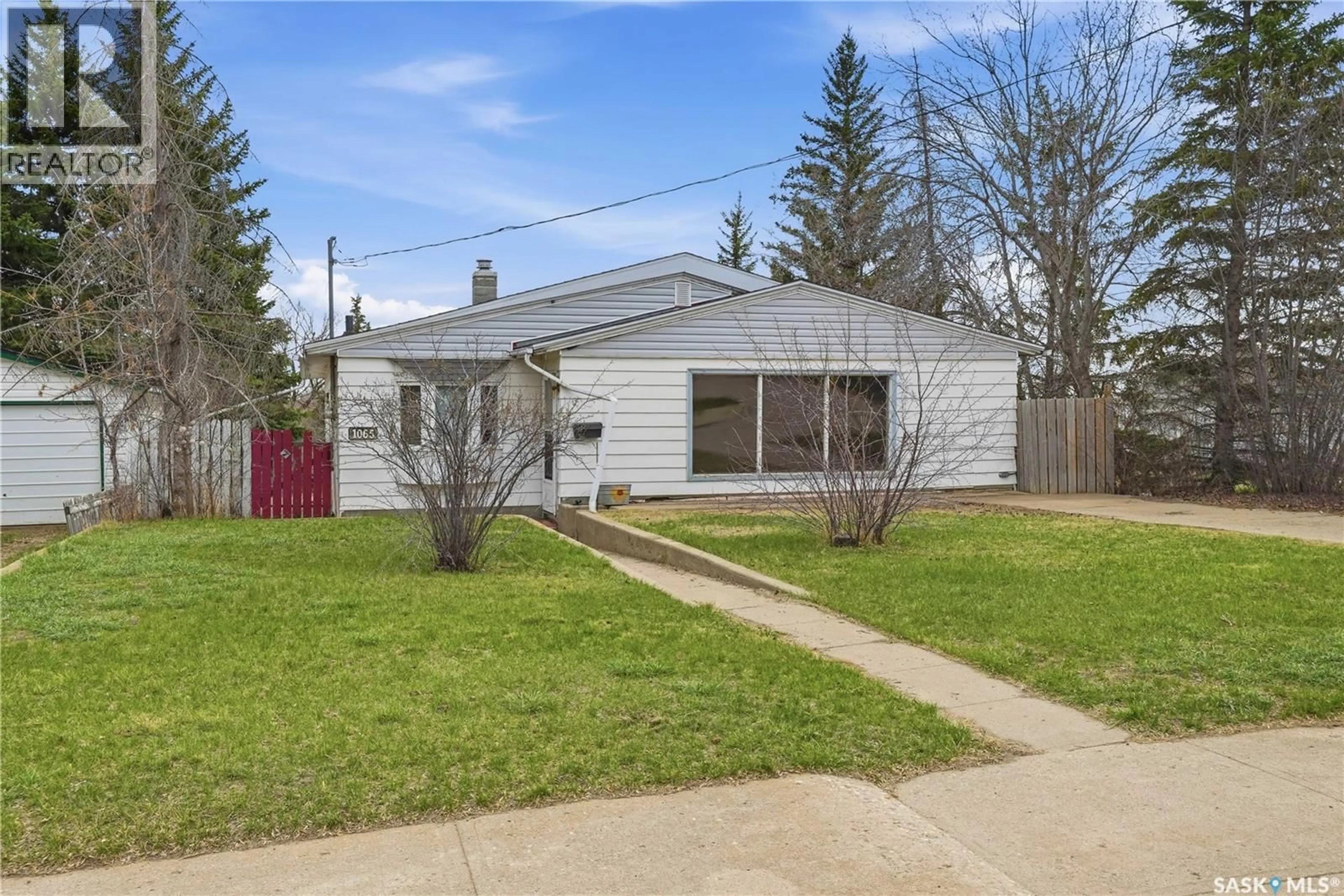 Unknown for W - 1065 STADACONA STREET, Moose Jaw Saskatchewan S6H2B1