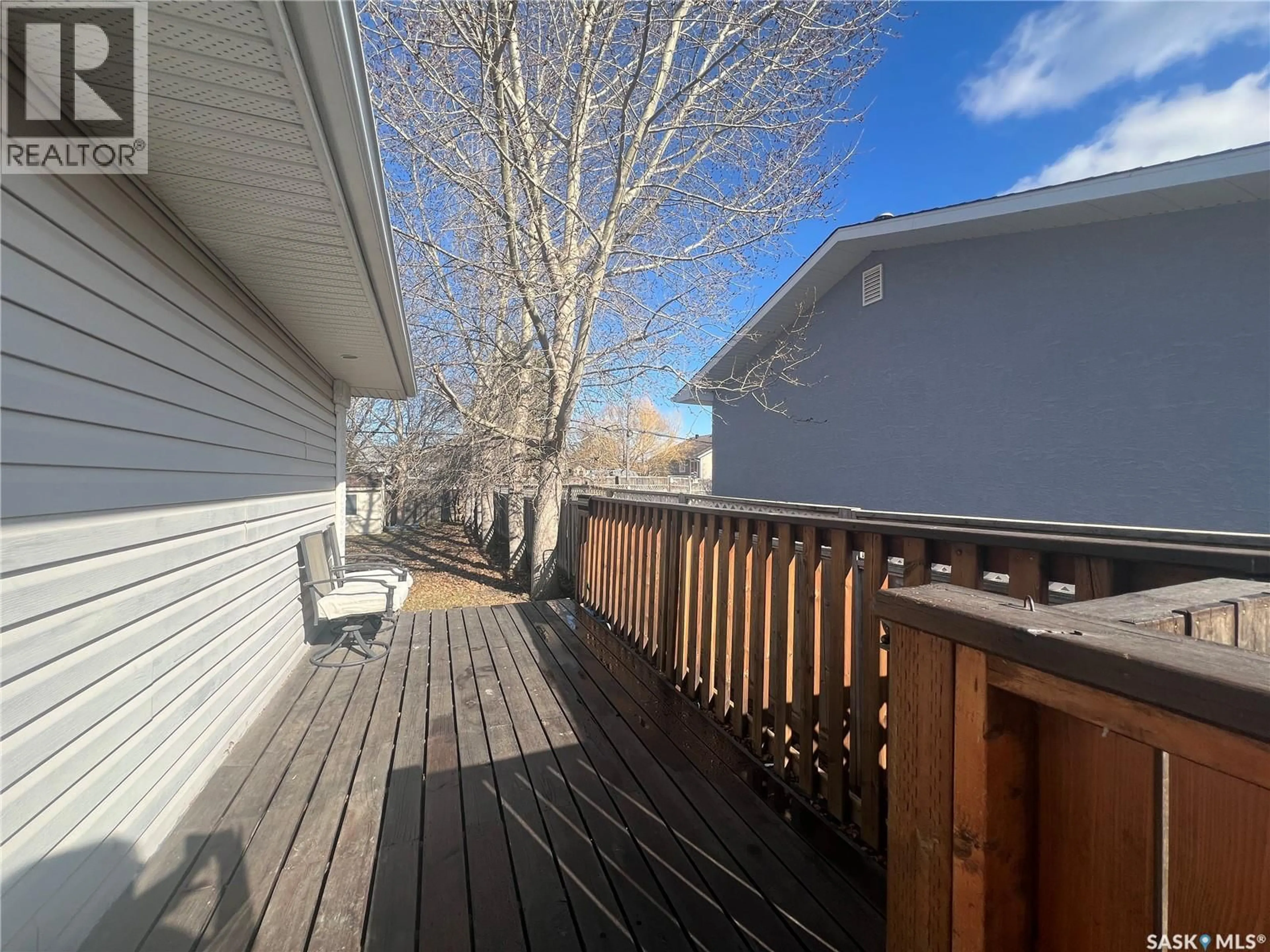 Patio, street for 517 LAKE STREET, Esterhazy Saskatchewan S0A0X0