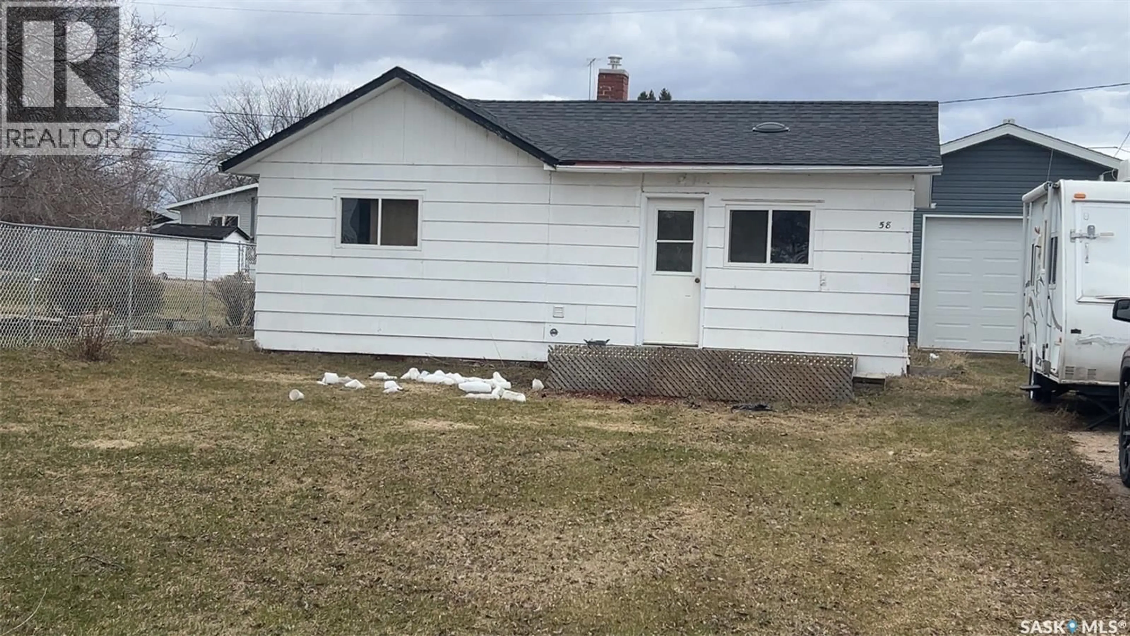 Home with vinyl exterior material, building for 58 5TH STREET, Preeceville Saskatchewan S0A3B0
