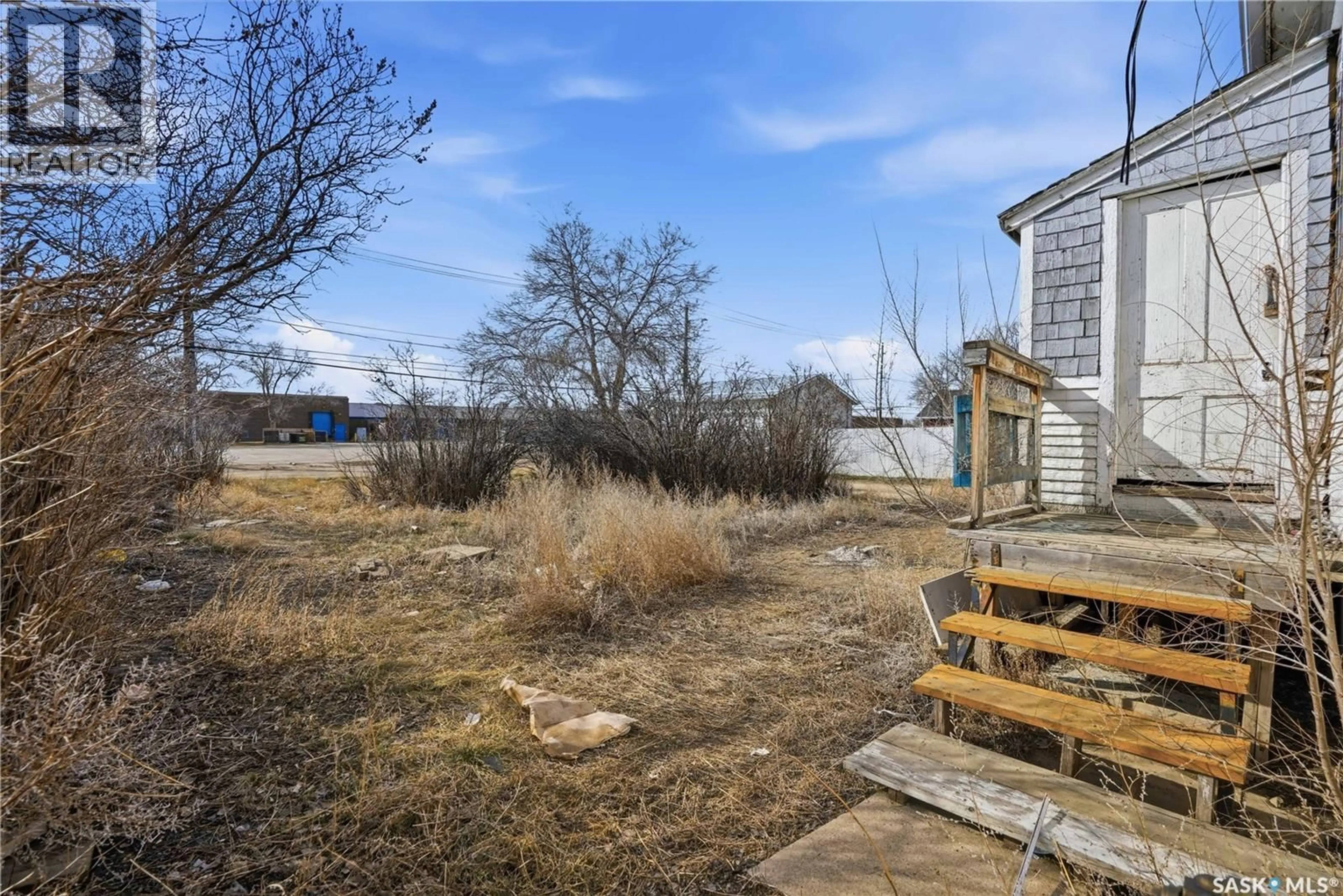 Shed for 1284 3RD AVENUE, Moose Jaw Saskatchewan S6H1G3
