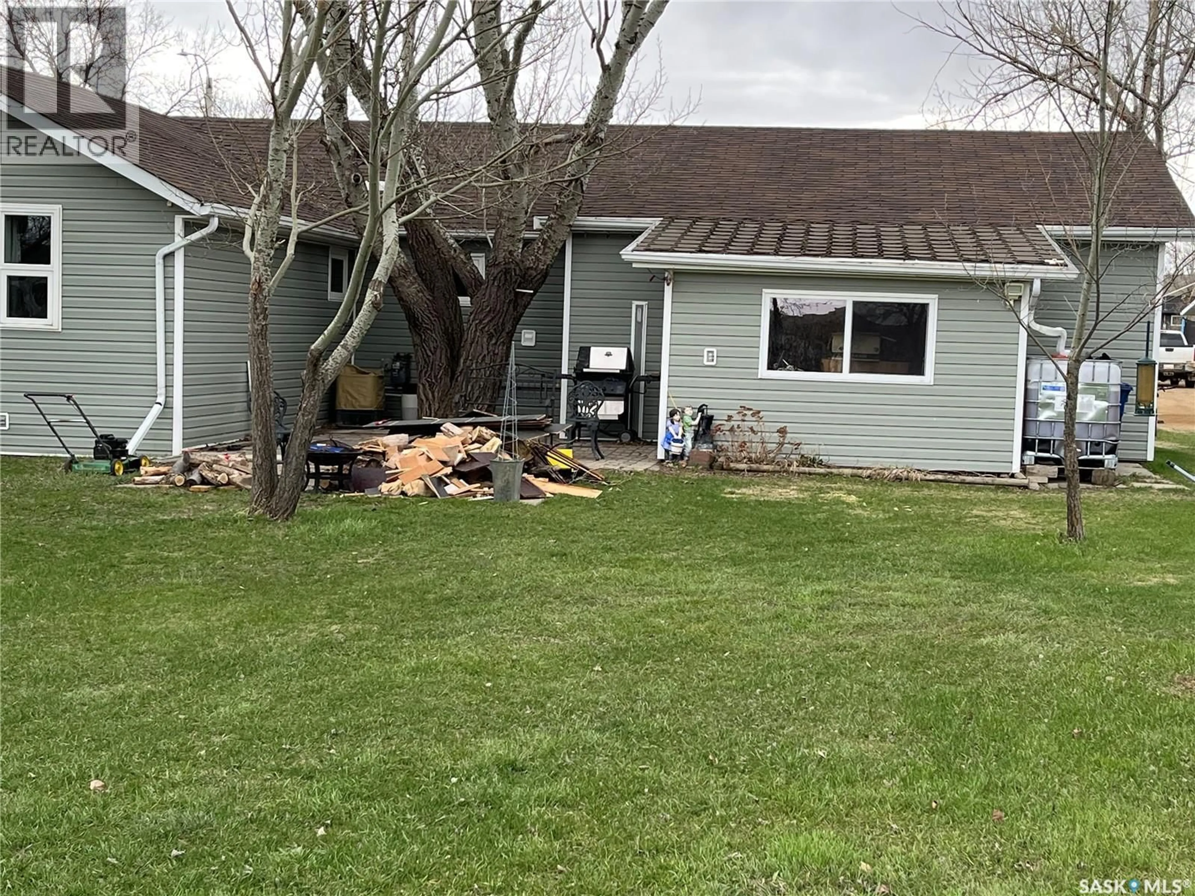Unknown for 9 2ND STREET, Willow Bunch Saskatchewan S0H4K0